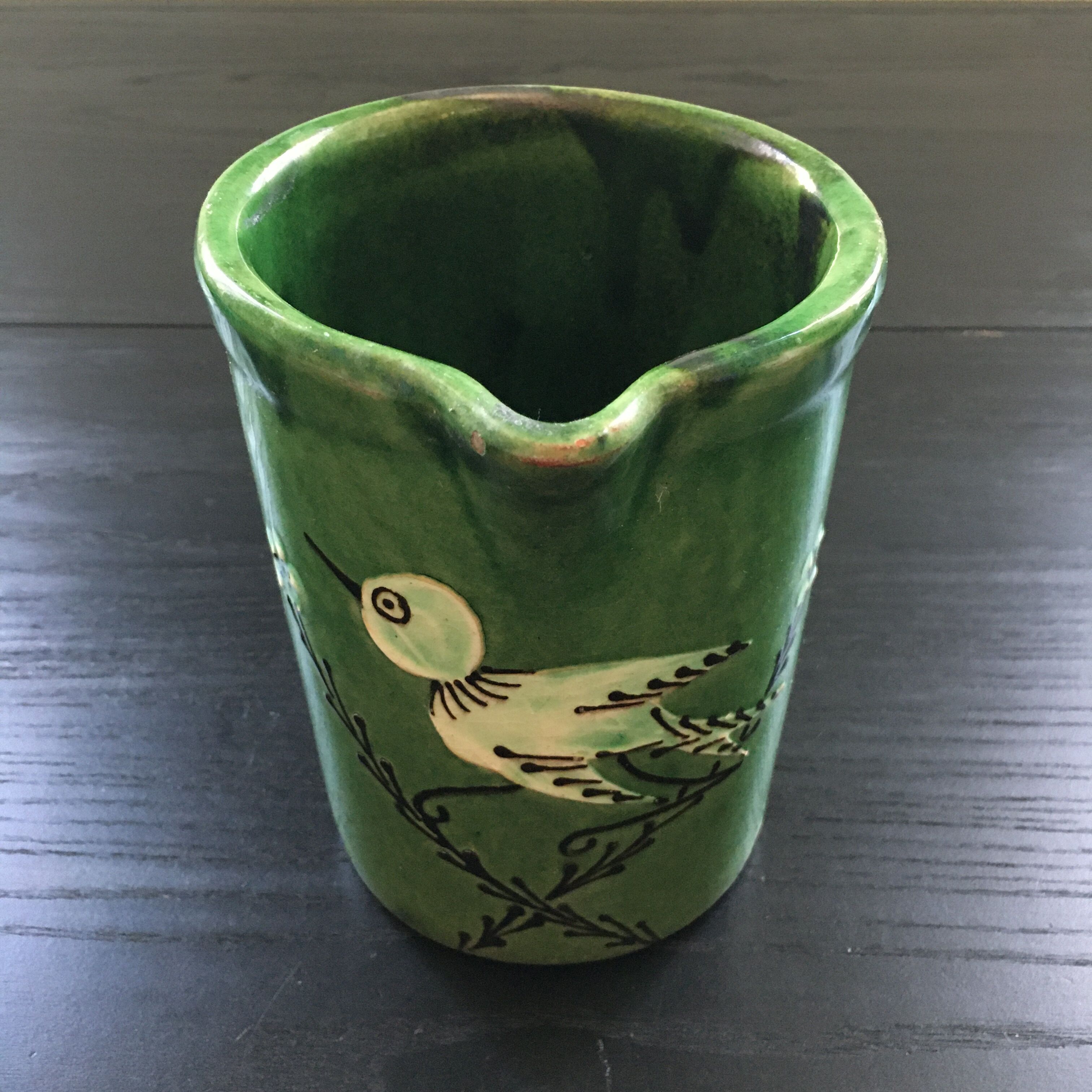 Pitcher green bird decoration