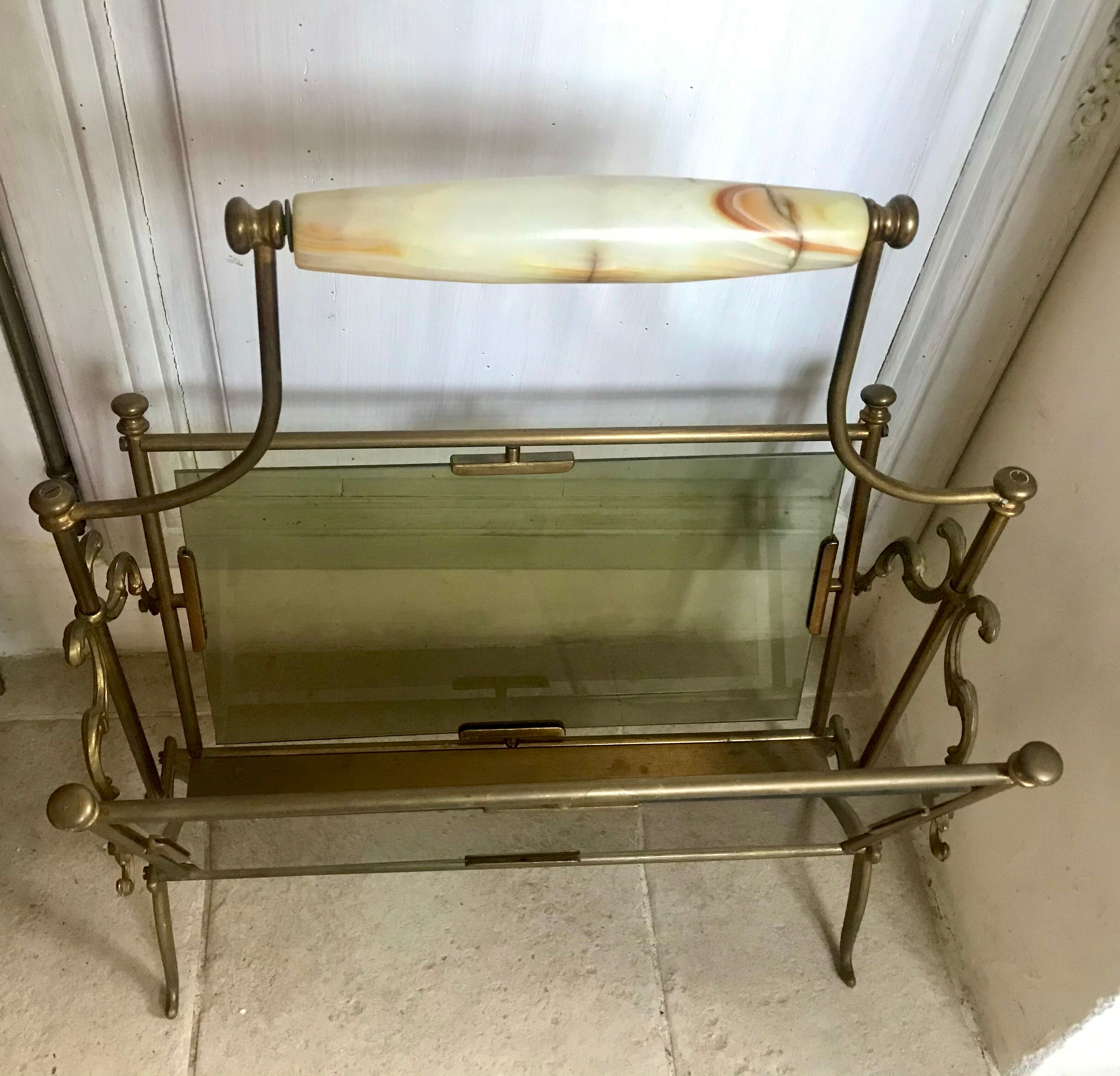 Onyx and laiton review gate 1960s