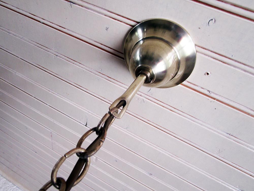 Suspension dome in satin and brass glass