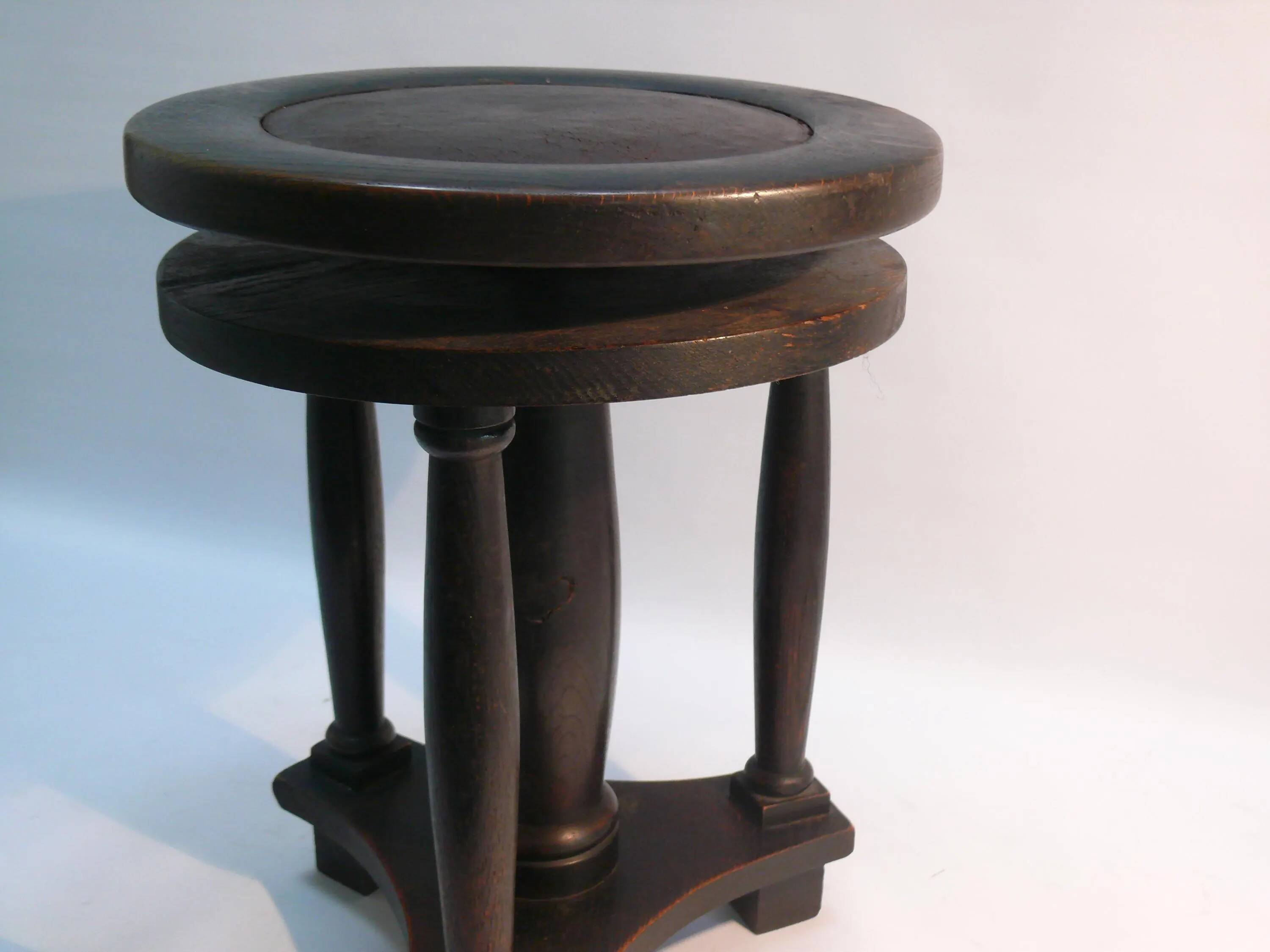 Solid piano stool - Germany, early 20th century