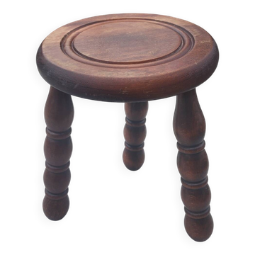 Small vintage tripod stool made of turned wood, in the style of Charles.
