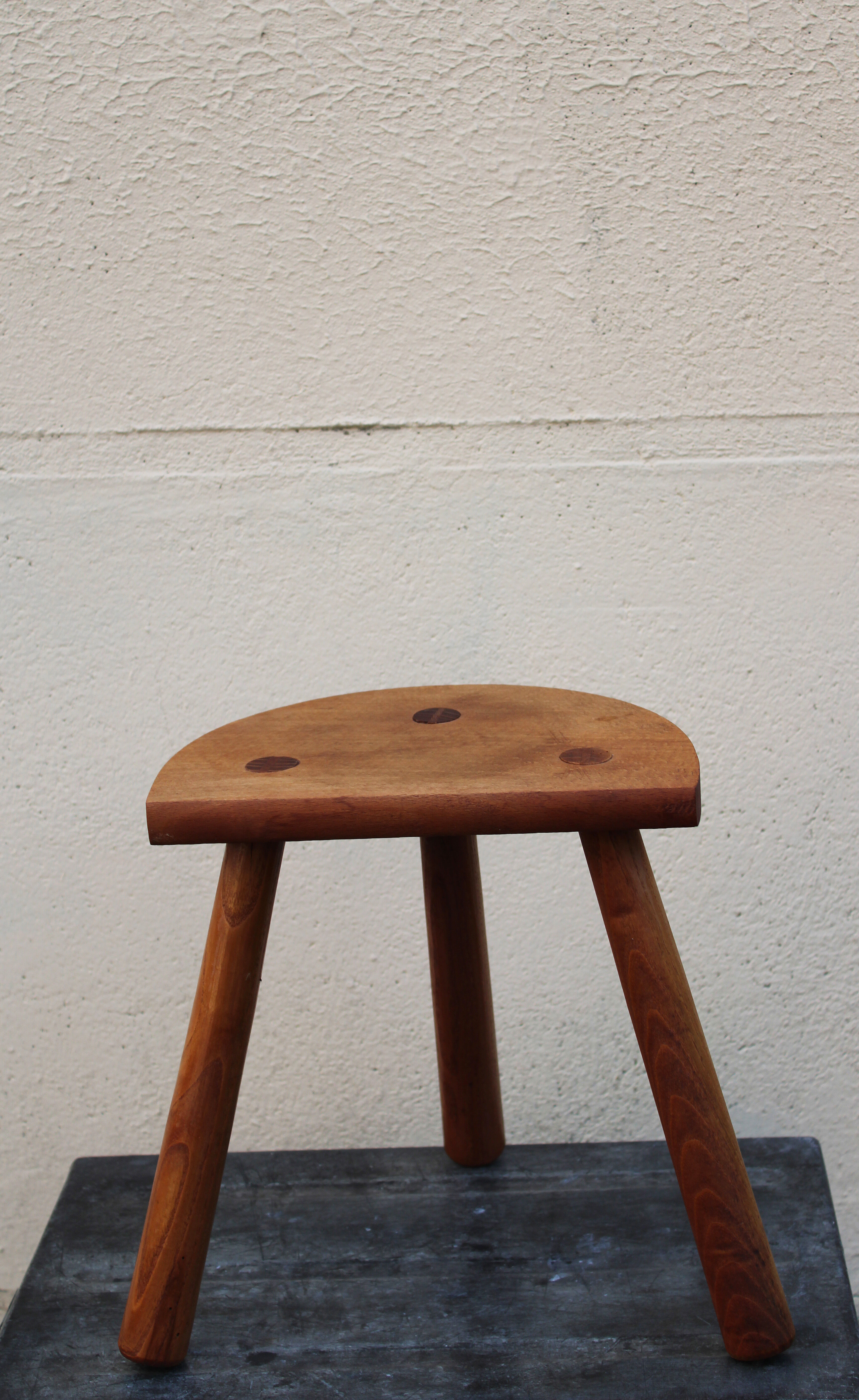 Tripod brutalist stool