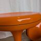 Ensemble de 4 tabourets vintage en forme de champignon “Jurček” par Meblo, orange rétro des années 1960 – Spa