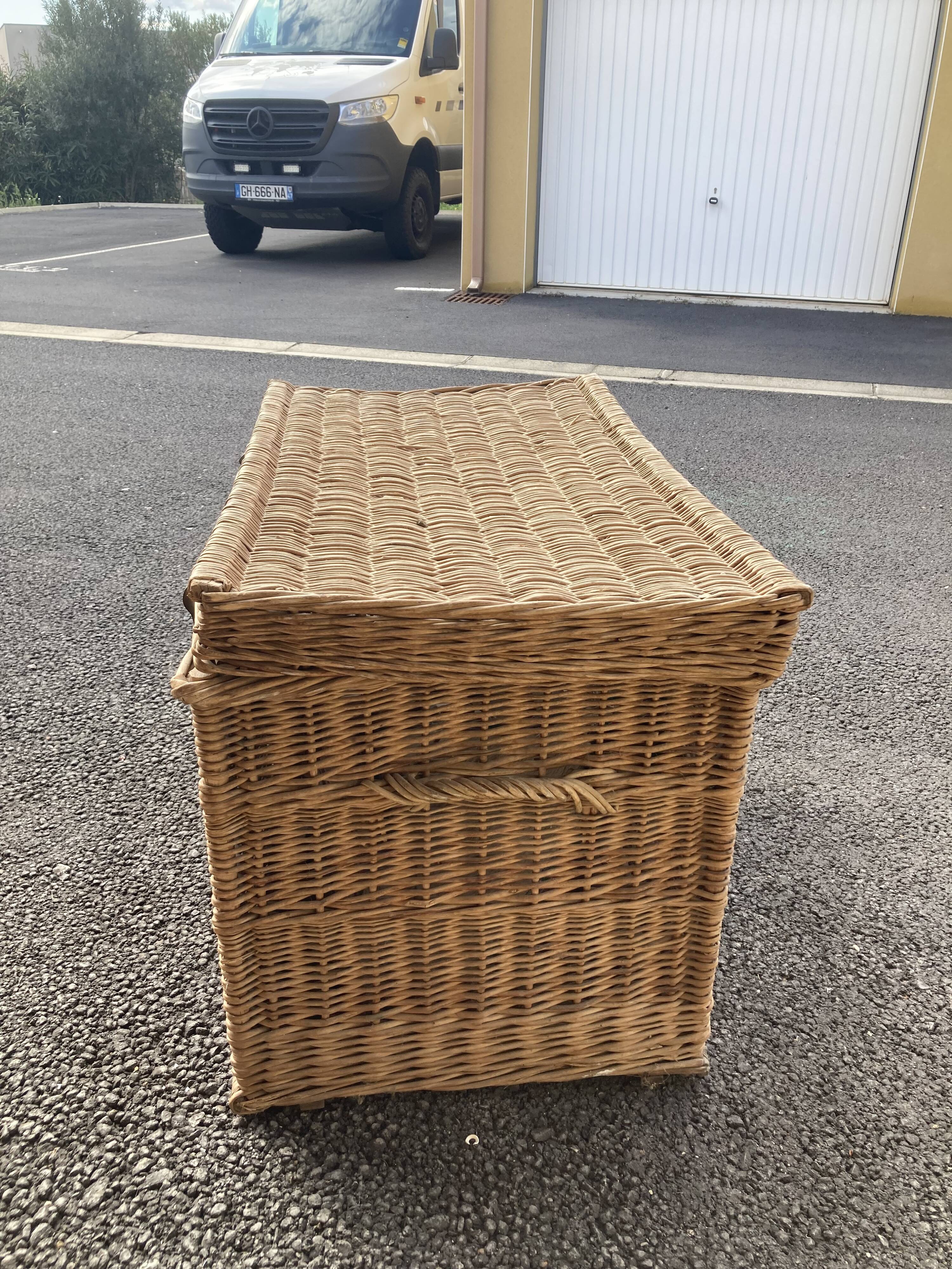 Wicker mallet