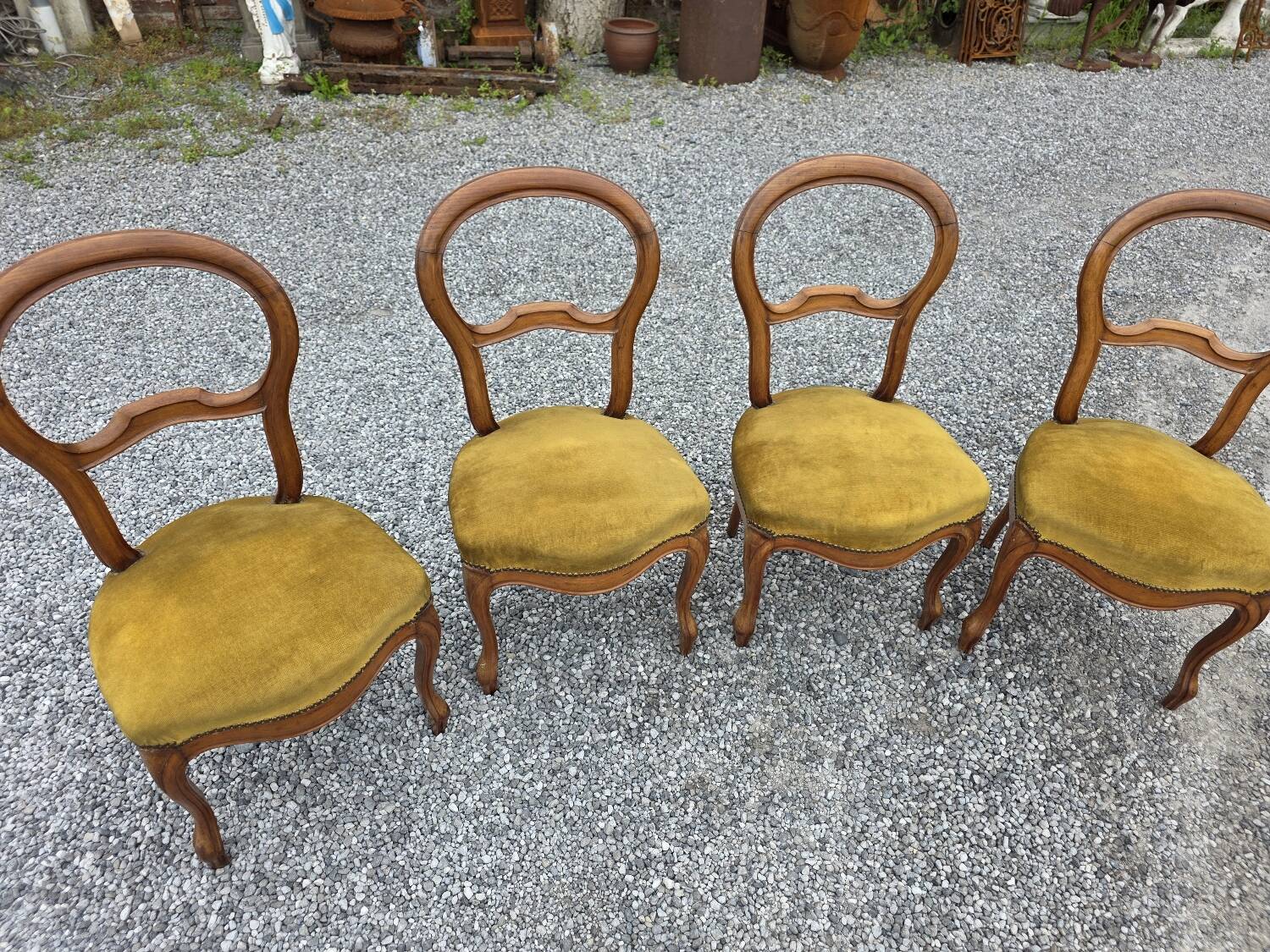 4 chaises style Louis Philippe en noyer