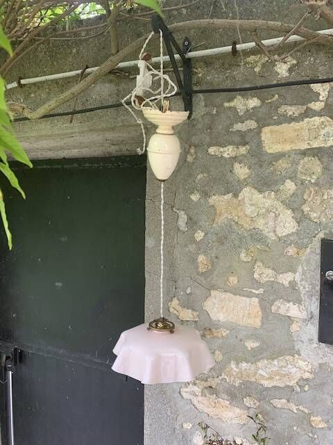 Chandelier, suspension in pink opaline and white interior, complete with pendulum, counterweight,