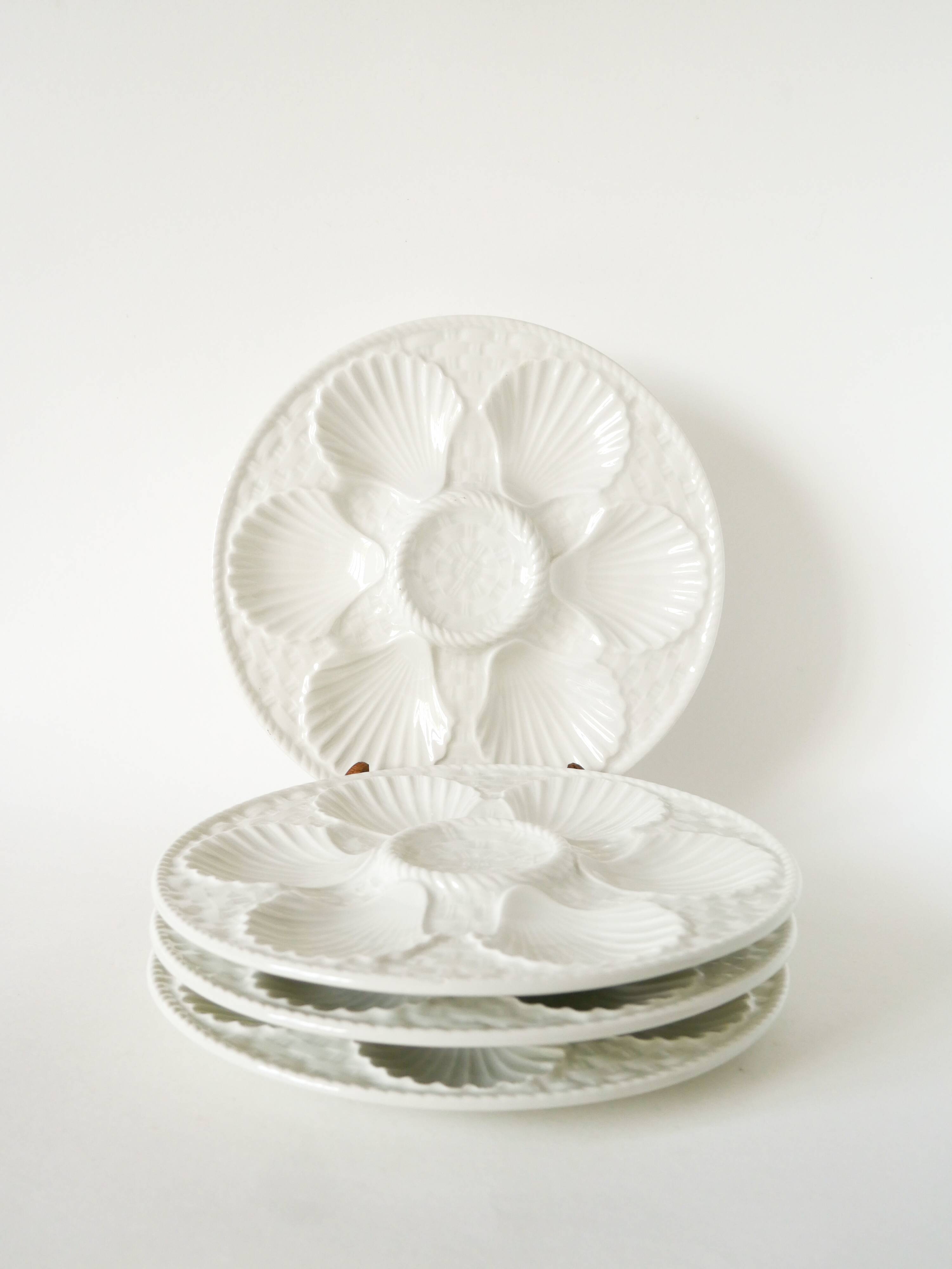 Set of 4 oyster plates in majolica, White, 1960