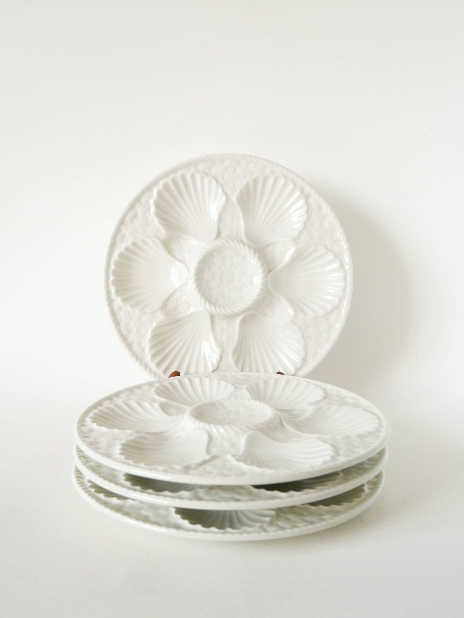 Set of 4 oyster plates in majolica, White, 1960