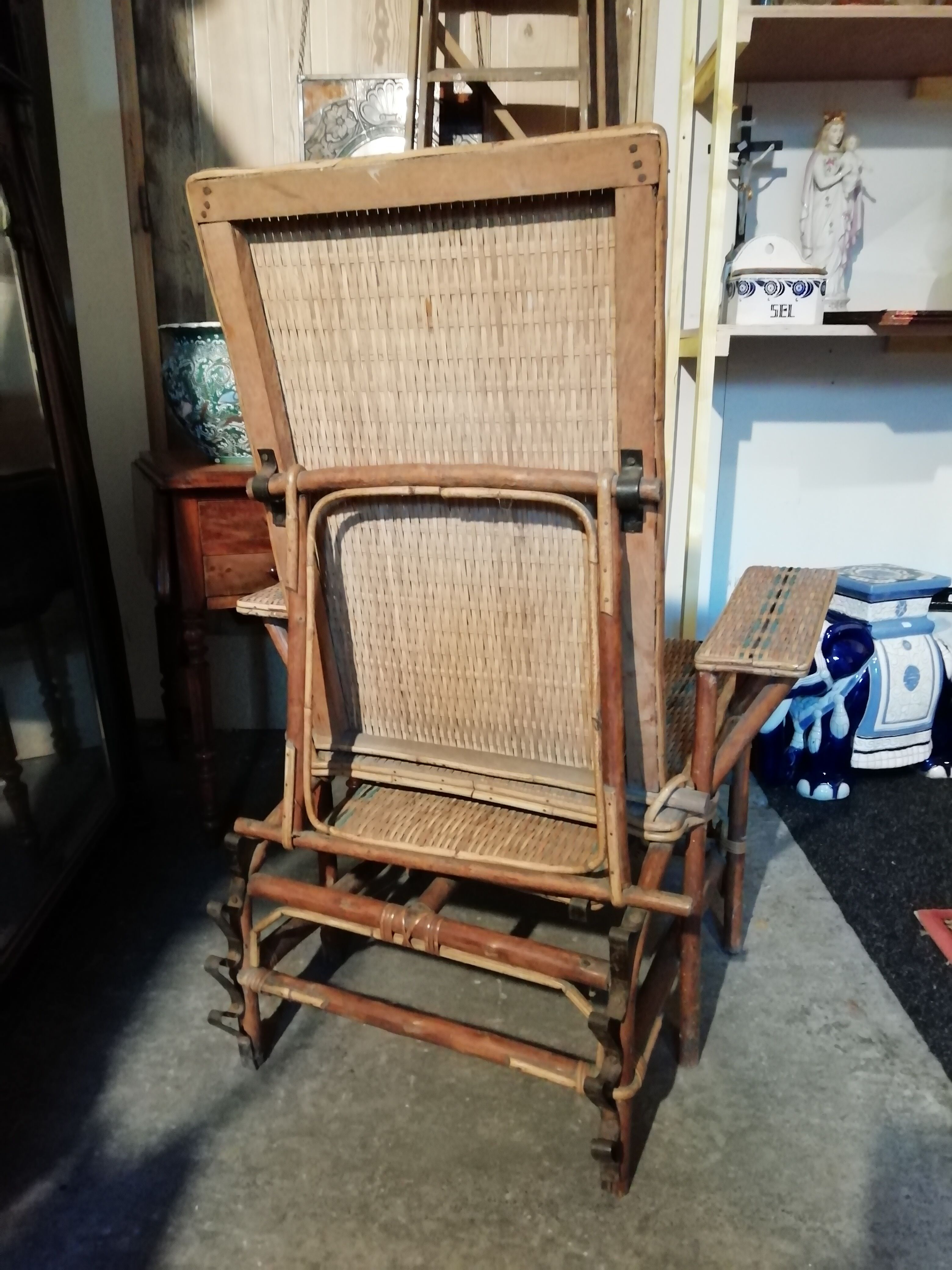 Long chair in rattan circa 1960 vintage