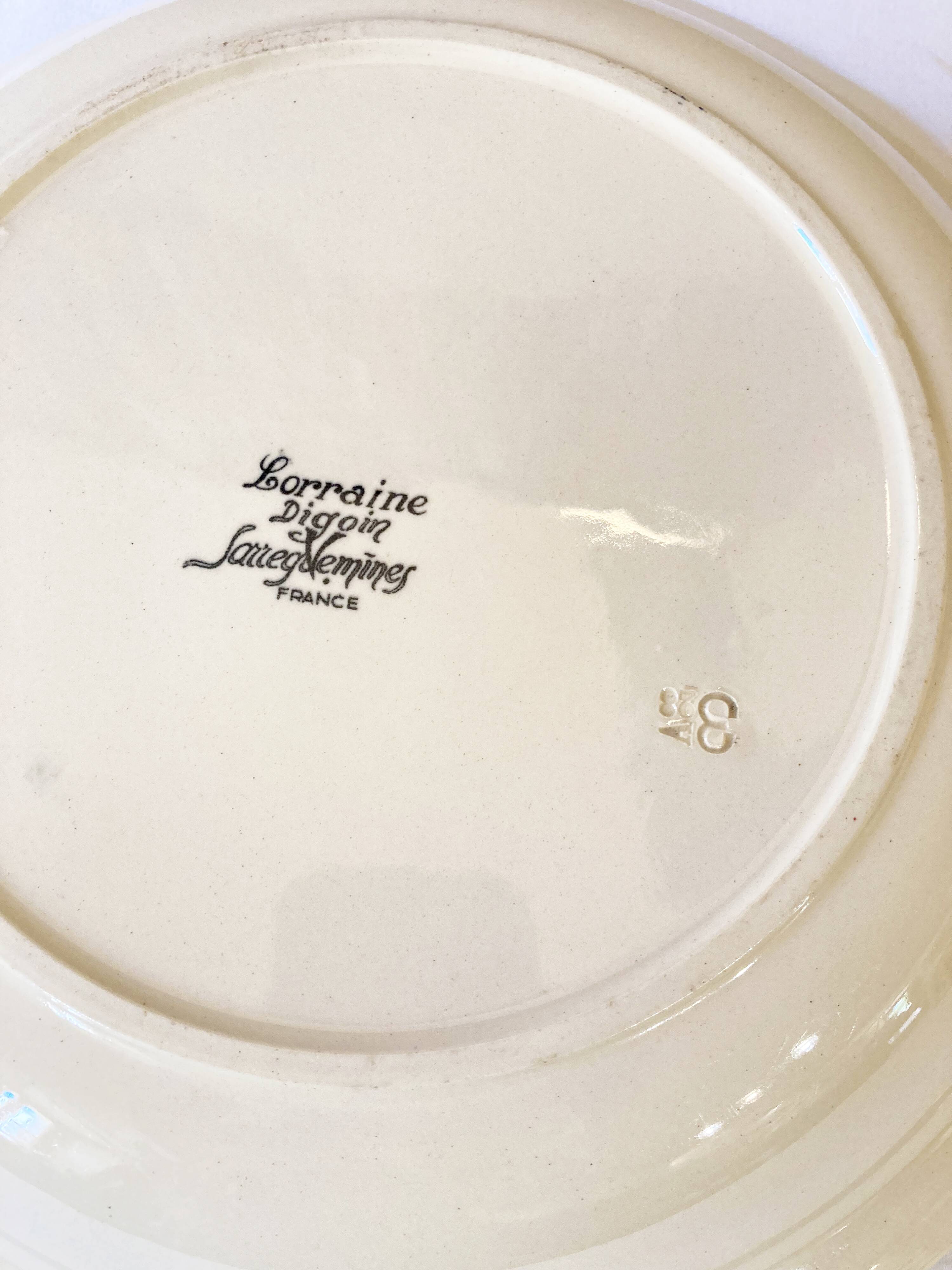 Sarreguemines earthenware dish, Lorraine model