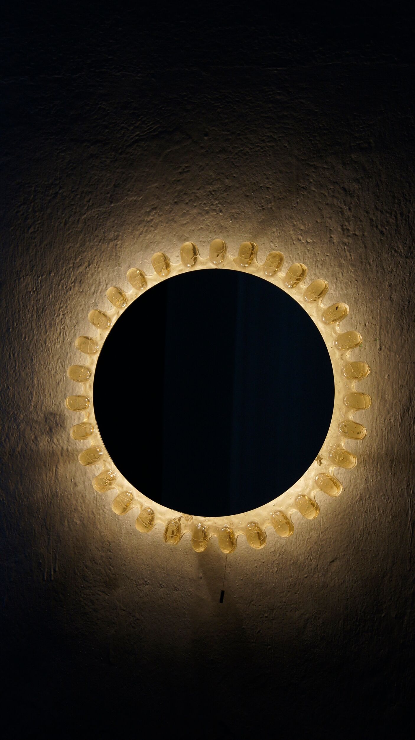 Vintage Illuminated Round Mirror by Hillebrand