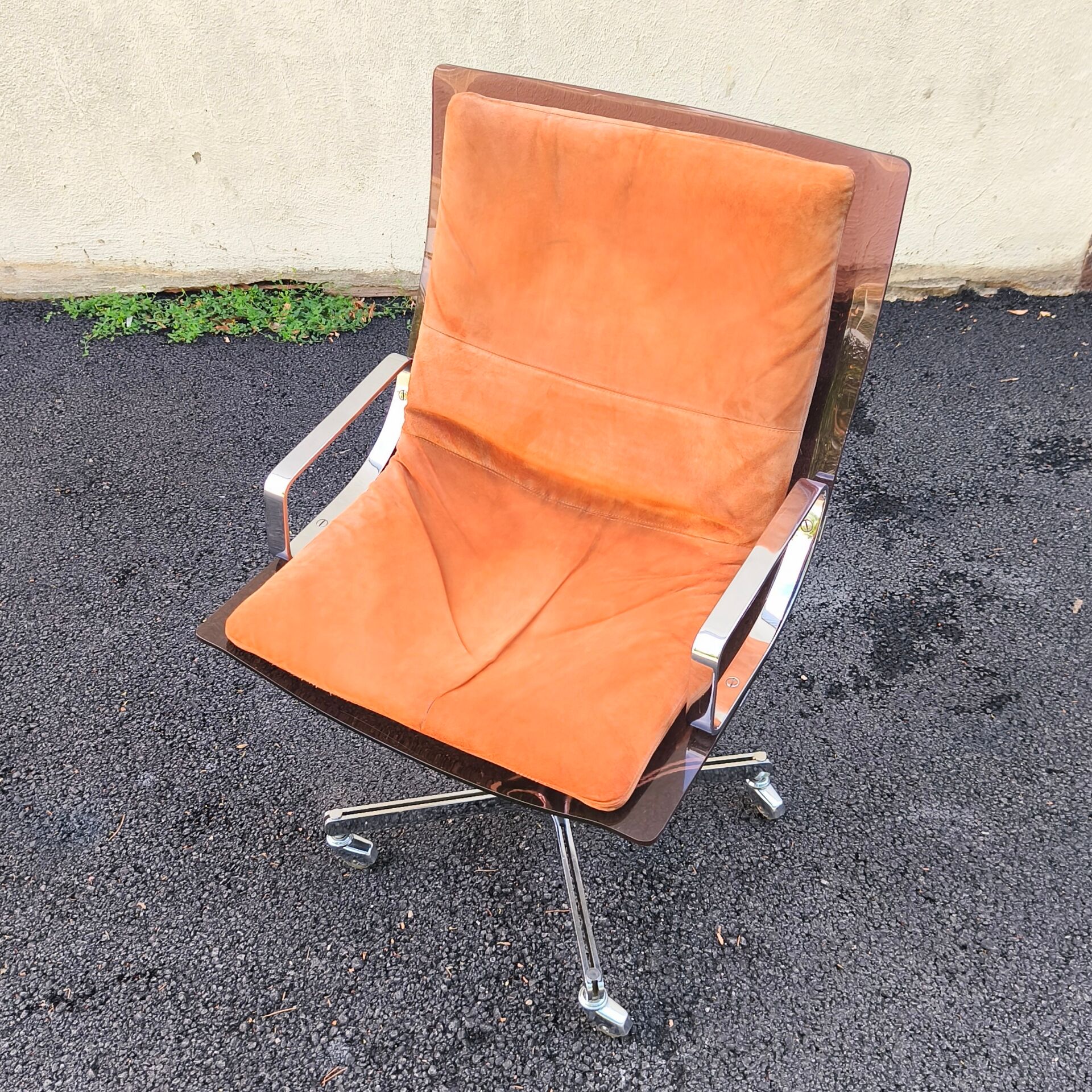 Fauteuil de bureau en plexiglas design Raphaël Raffel, 1970