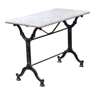 Old table bistrot
