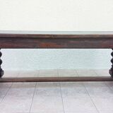 Louis XIII walnut table from the 19th century.