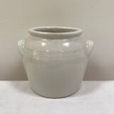 White pot in glazed stoneware