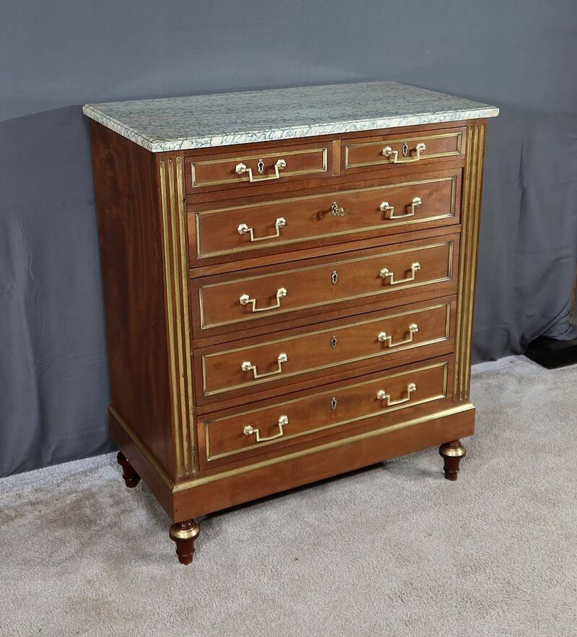 Commode Chiffonnière en Acajou, style Louis XVI – Milieu XXe