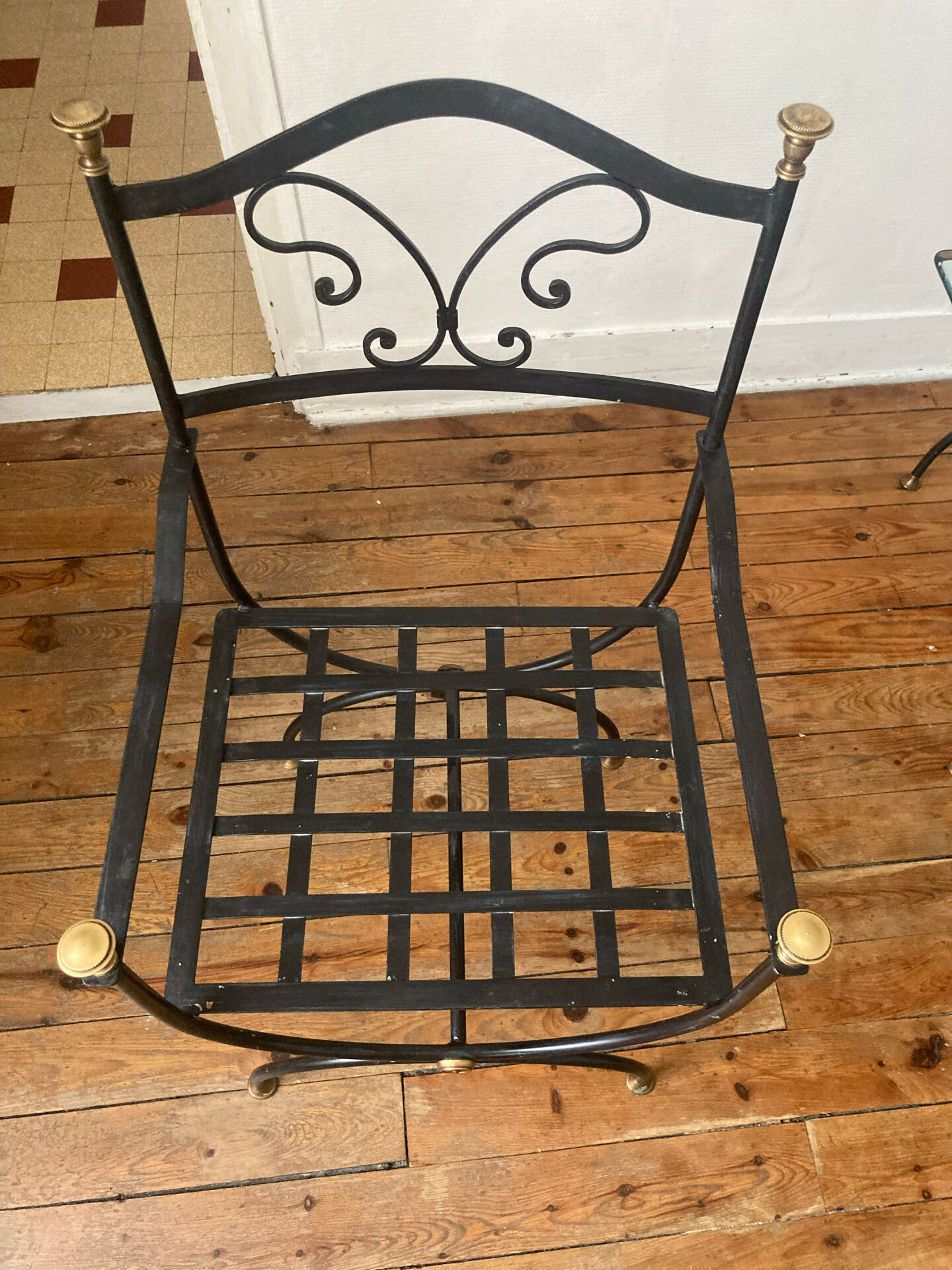 Ensemble table et chaise de fabrication ligne métal en fer forgé plein