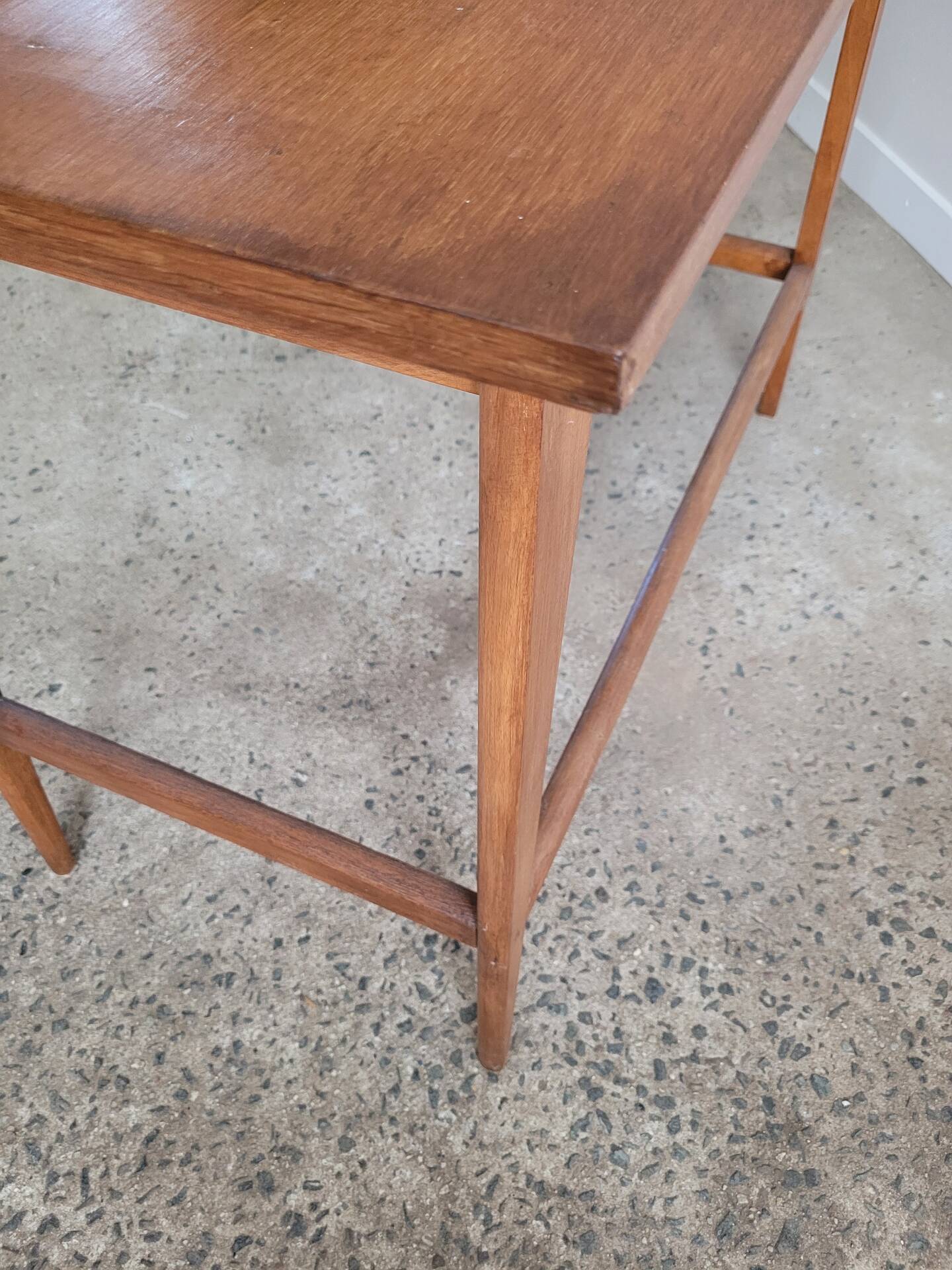Bureau vintage pieds compas