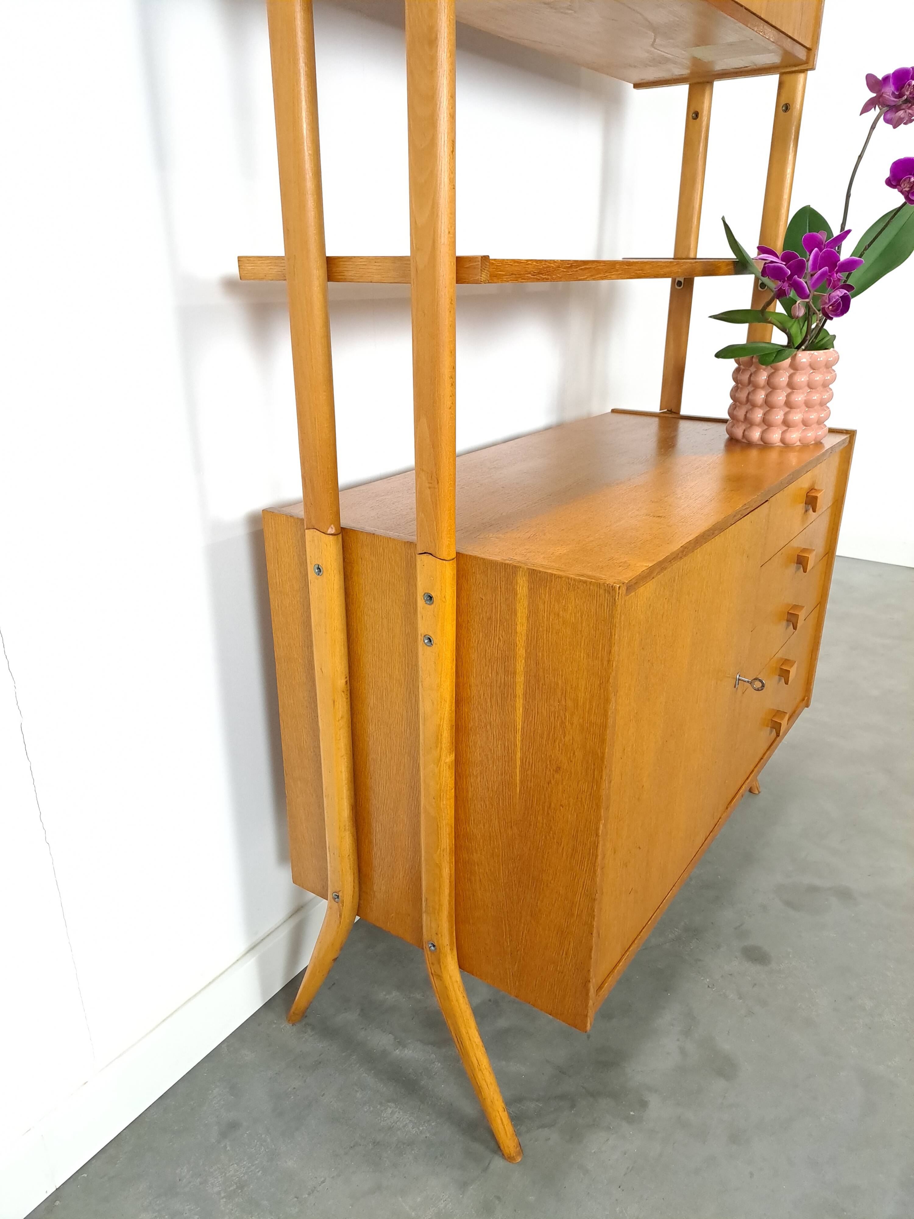 Design Frantisek Jirak vitrinekast met lades