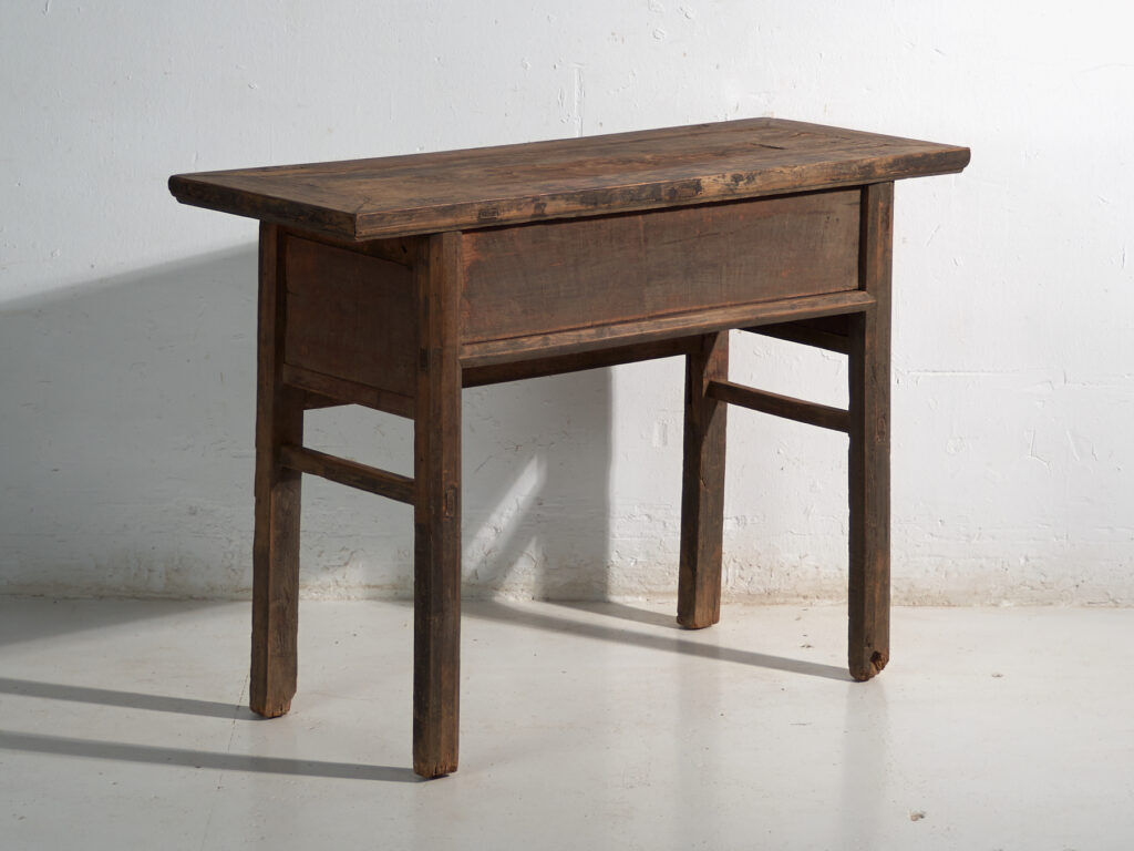 Console ancienne chinoise à entrelacs géométriques – Chine, vers 1900