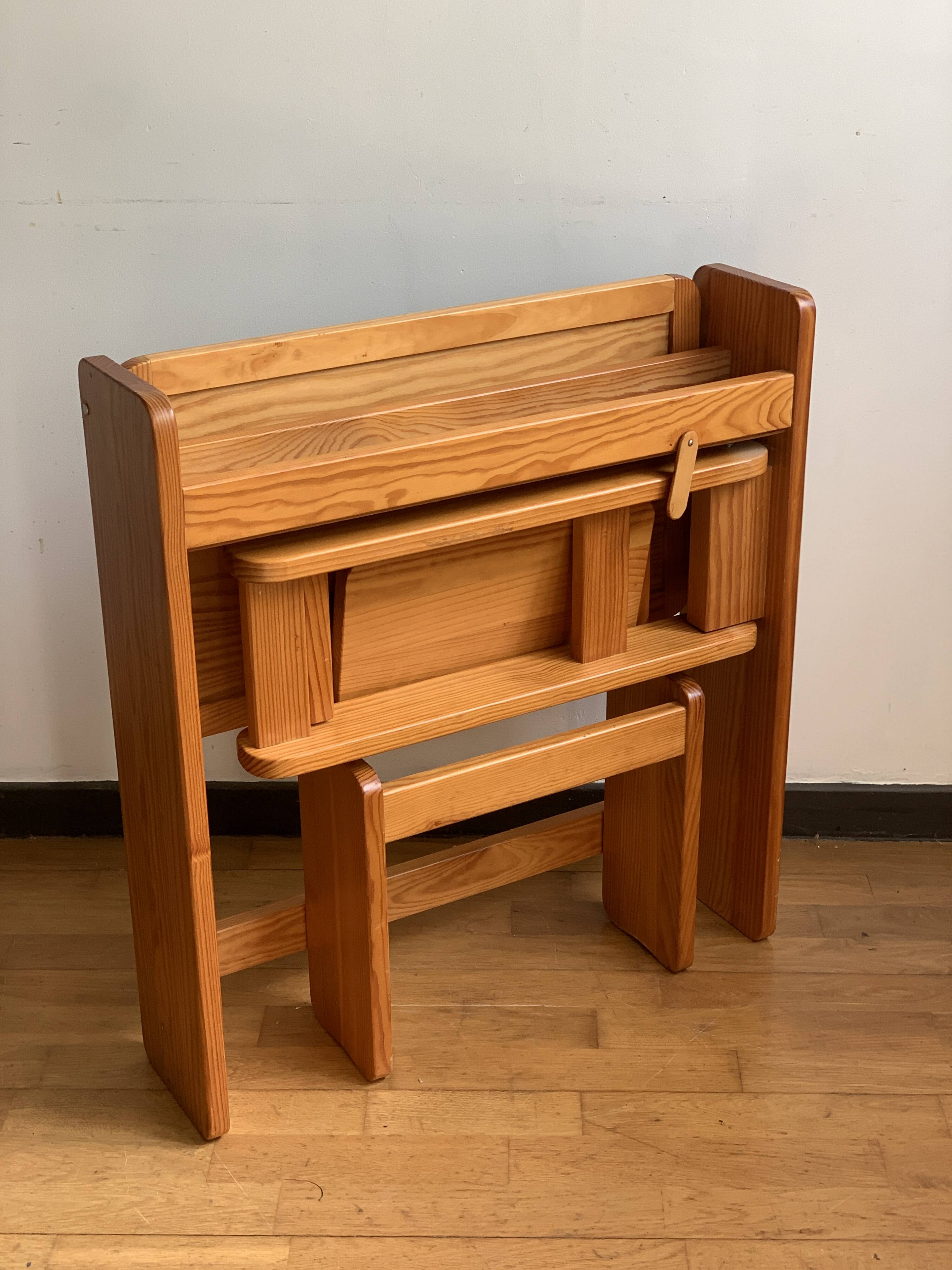 Children's folding desk