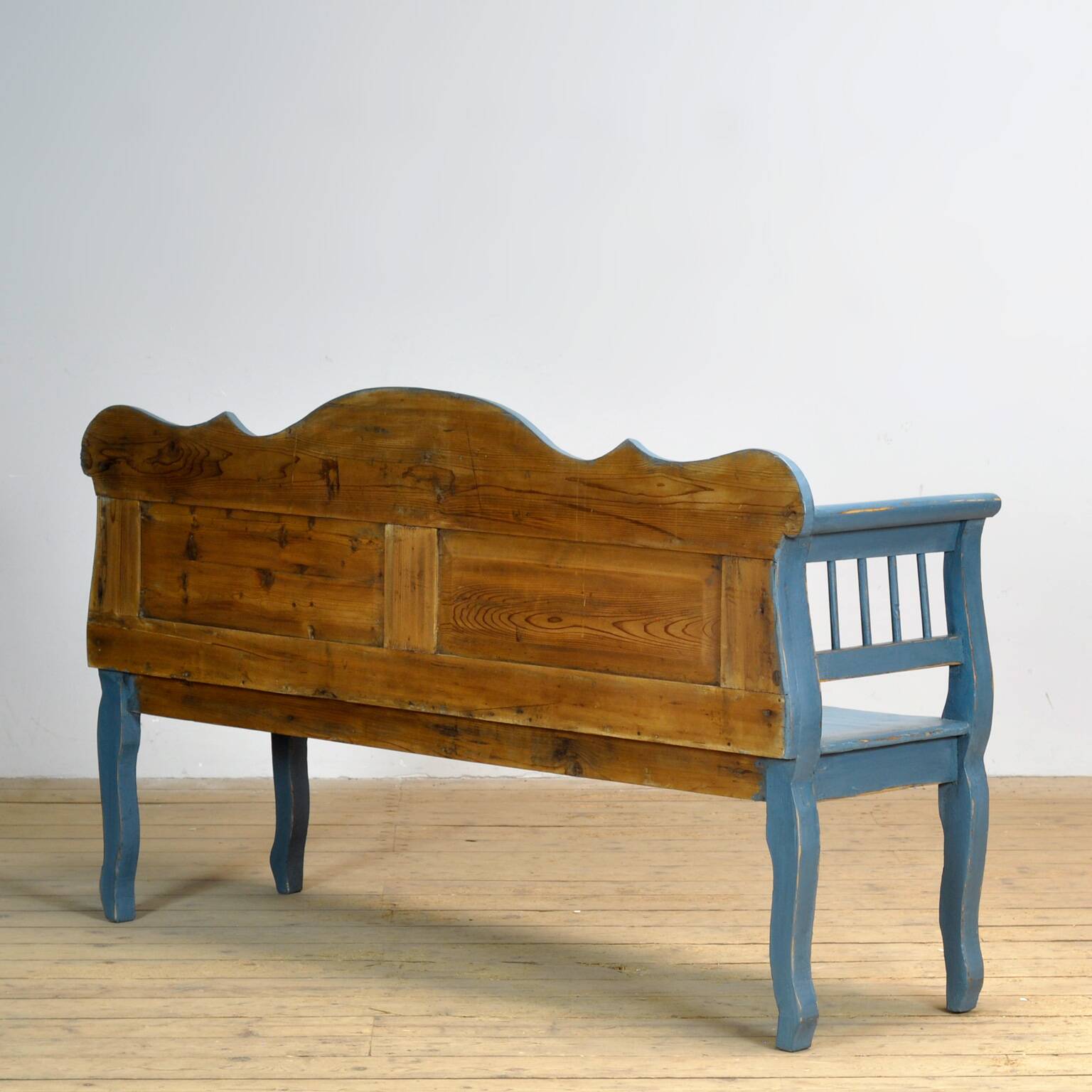 Antique pine bench, 1920s