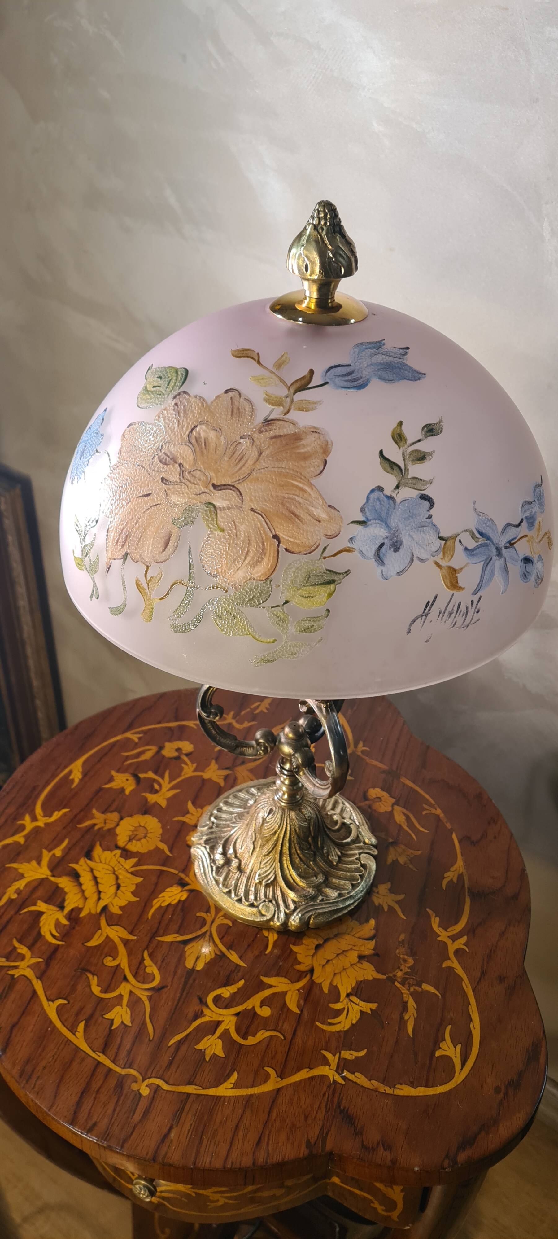 Bronze lamp painting on lampshade signed glass 47x28