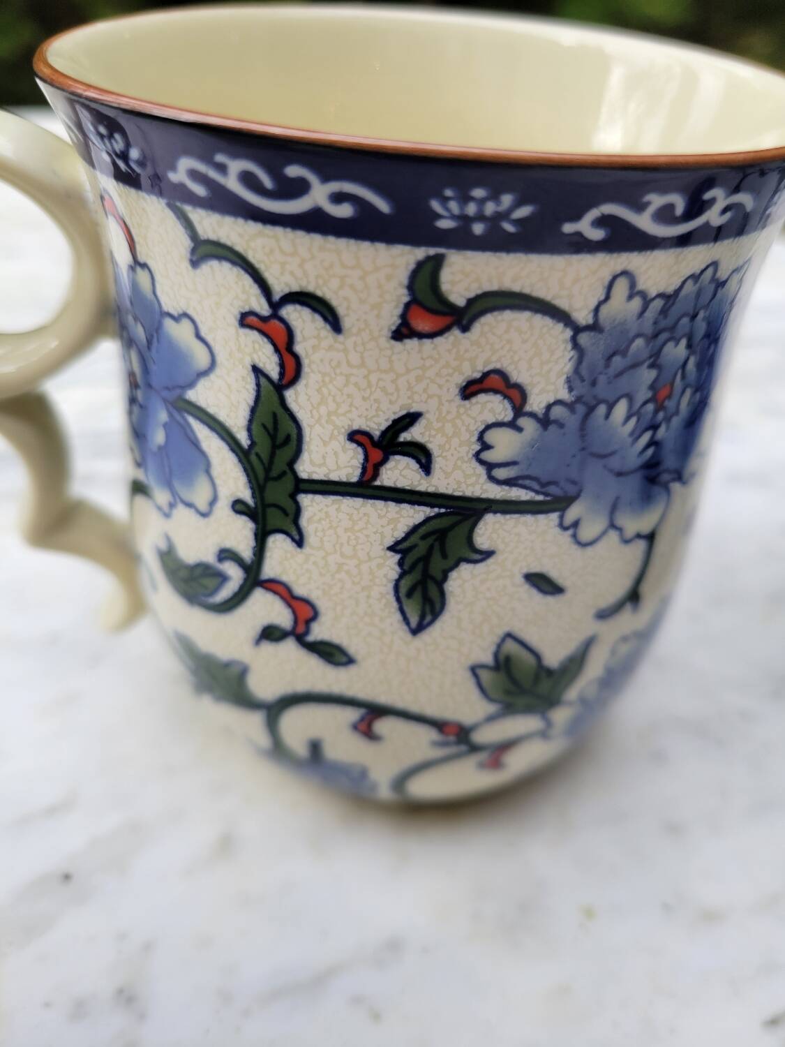 Paire de tasse à thé, couvercle et infuseur