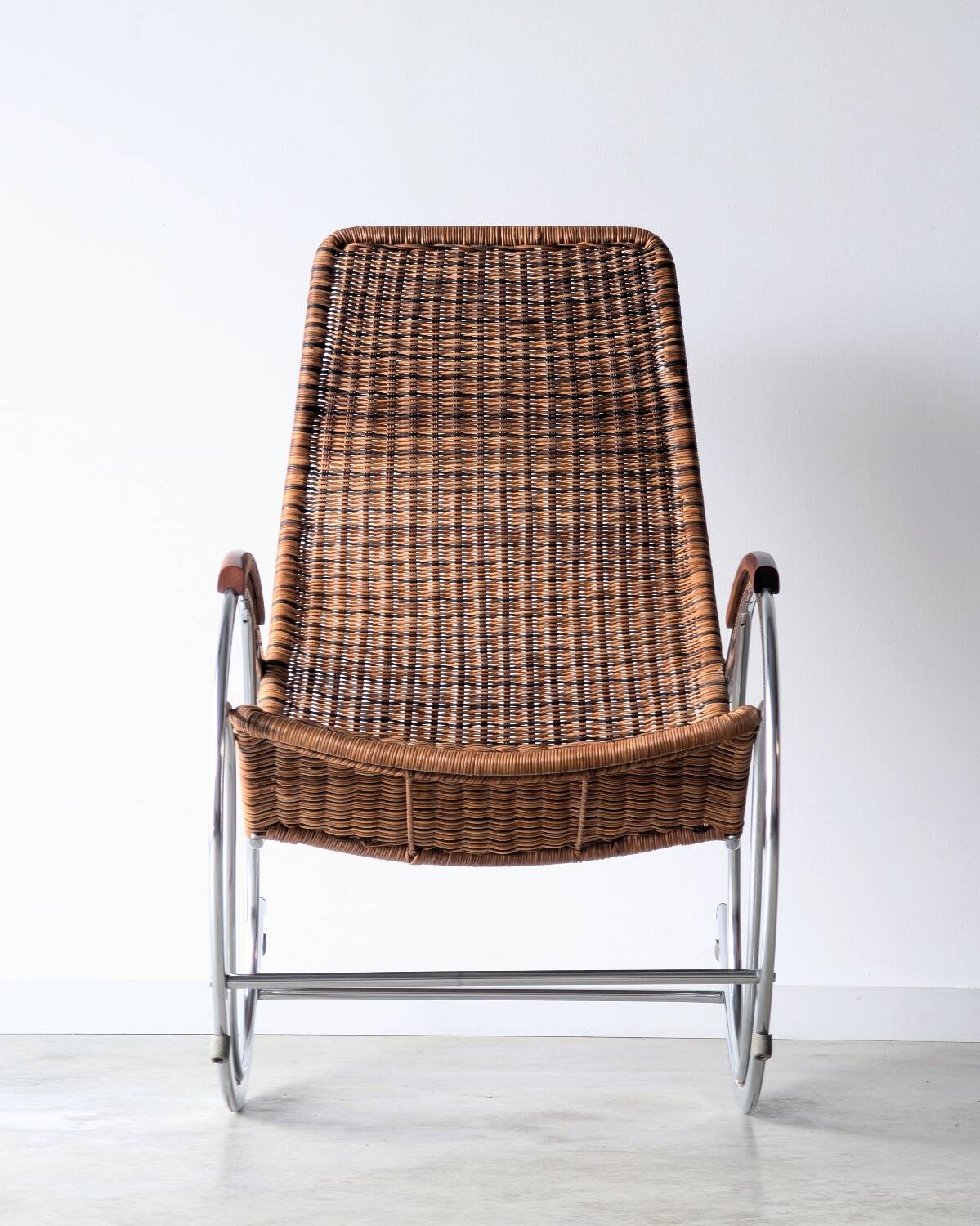 Vintage Thonet rocking chair in chrome and rattan, 1970.