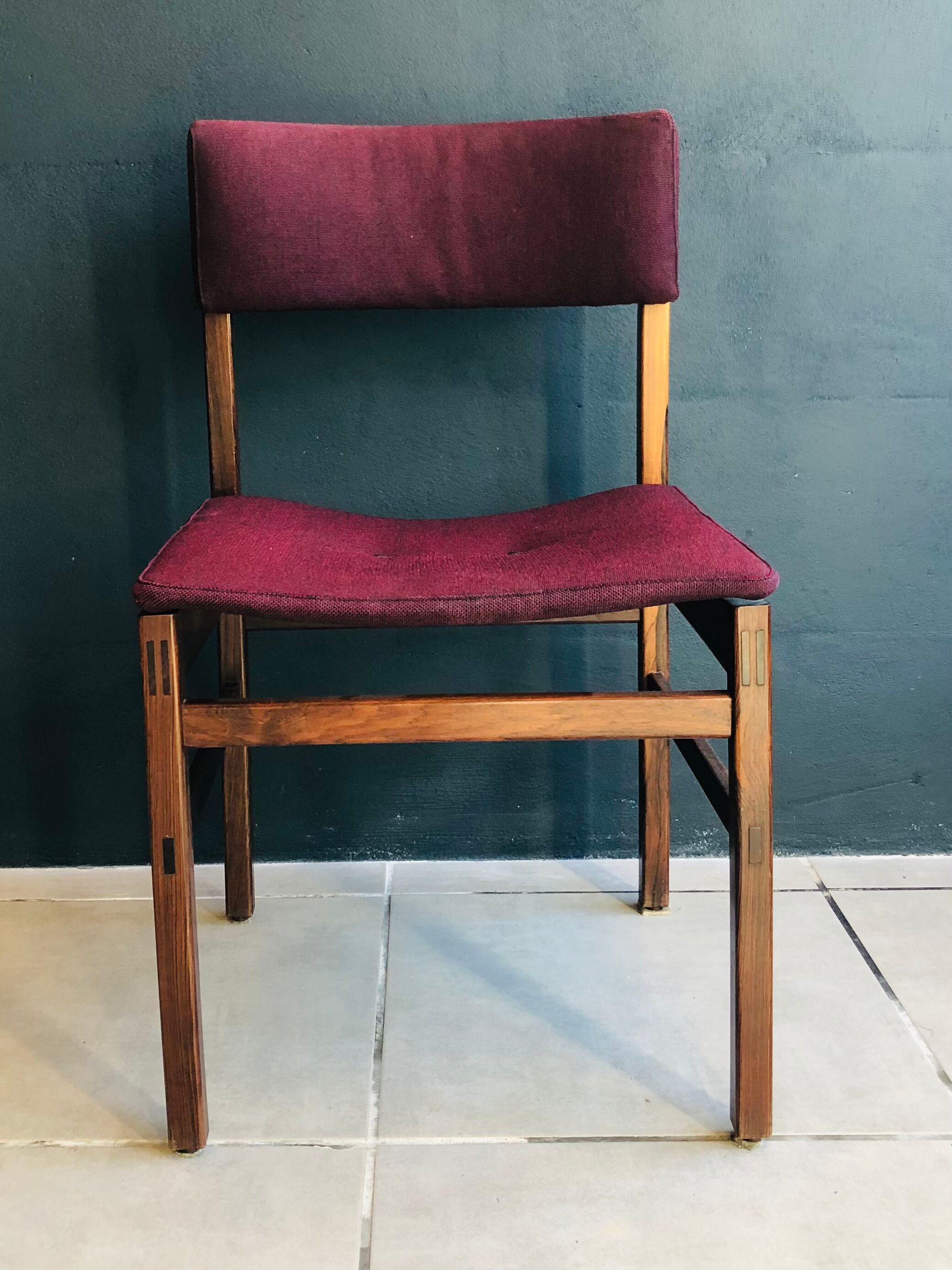 Chaises pourpres en palissandre de Roche Bobois 1970