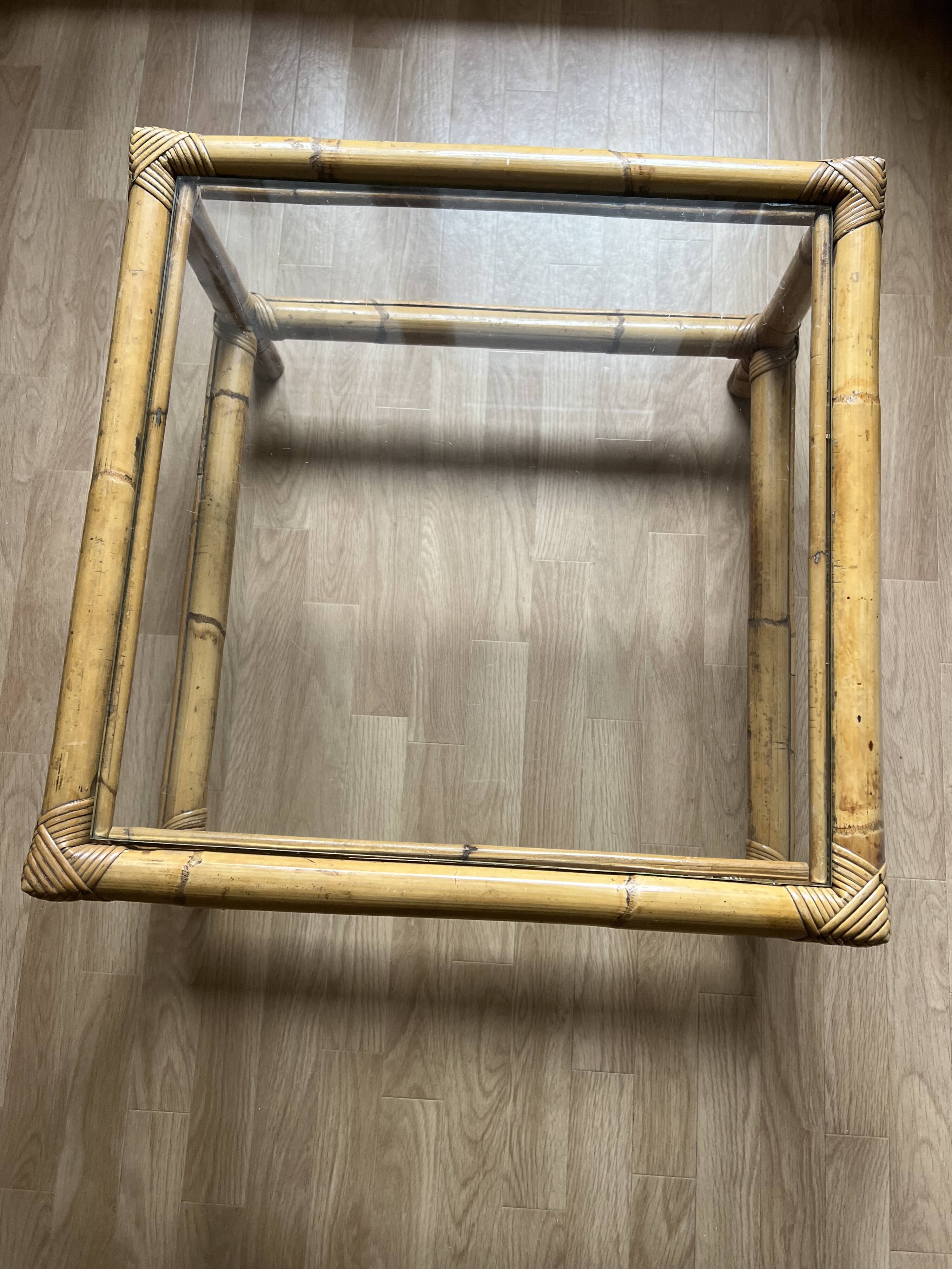 Table basse en rotin