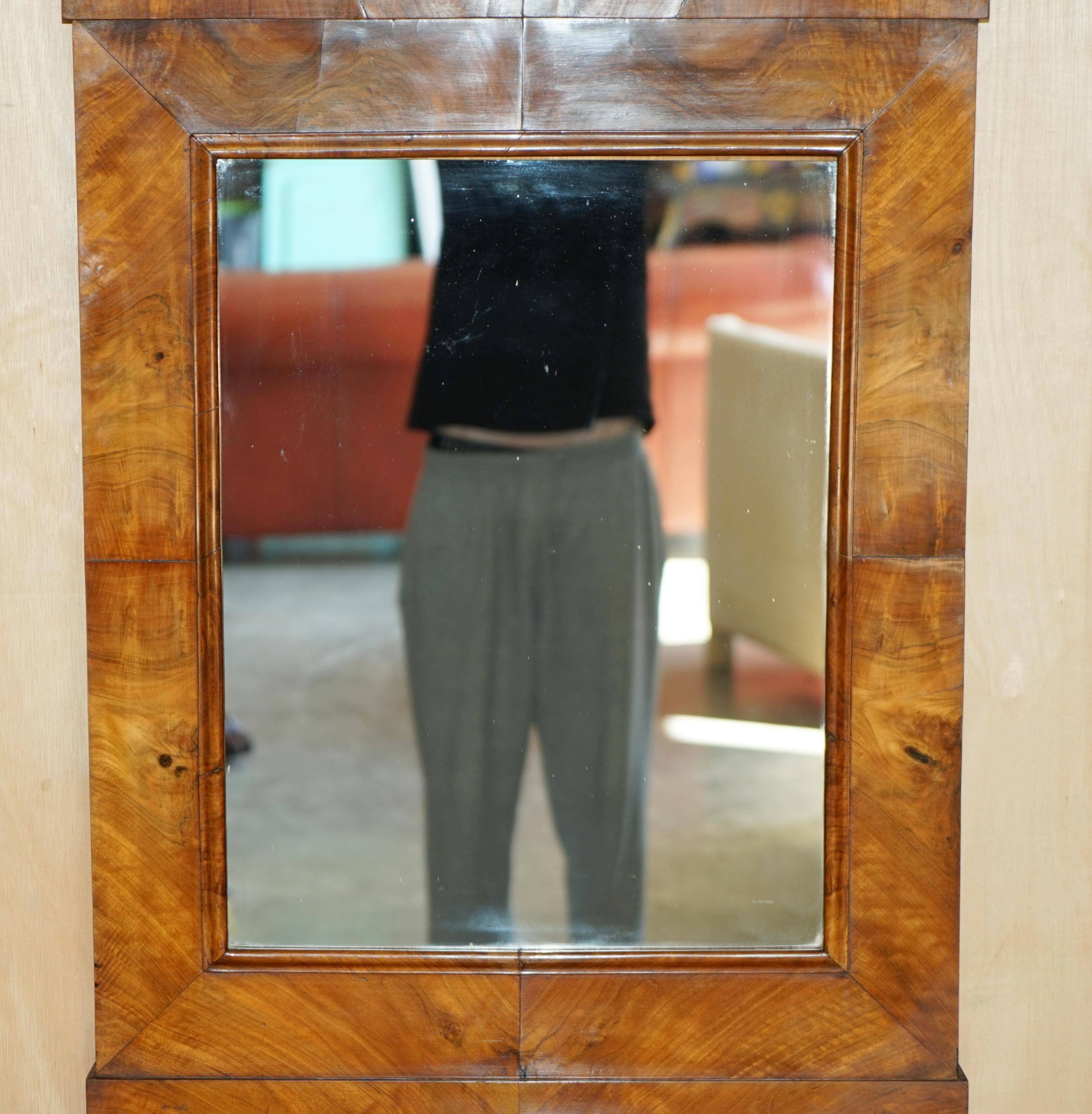 Pair of restored antique consoles from around 1815 in walnut, Regency style with mirror.