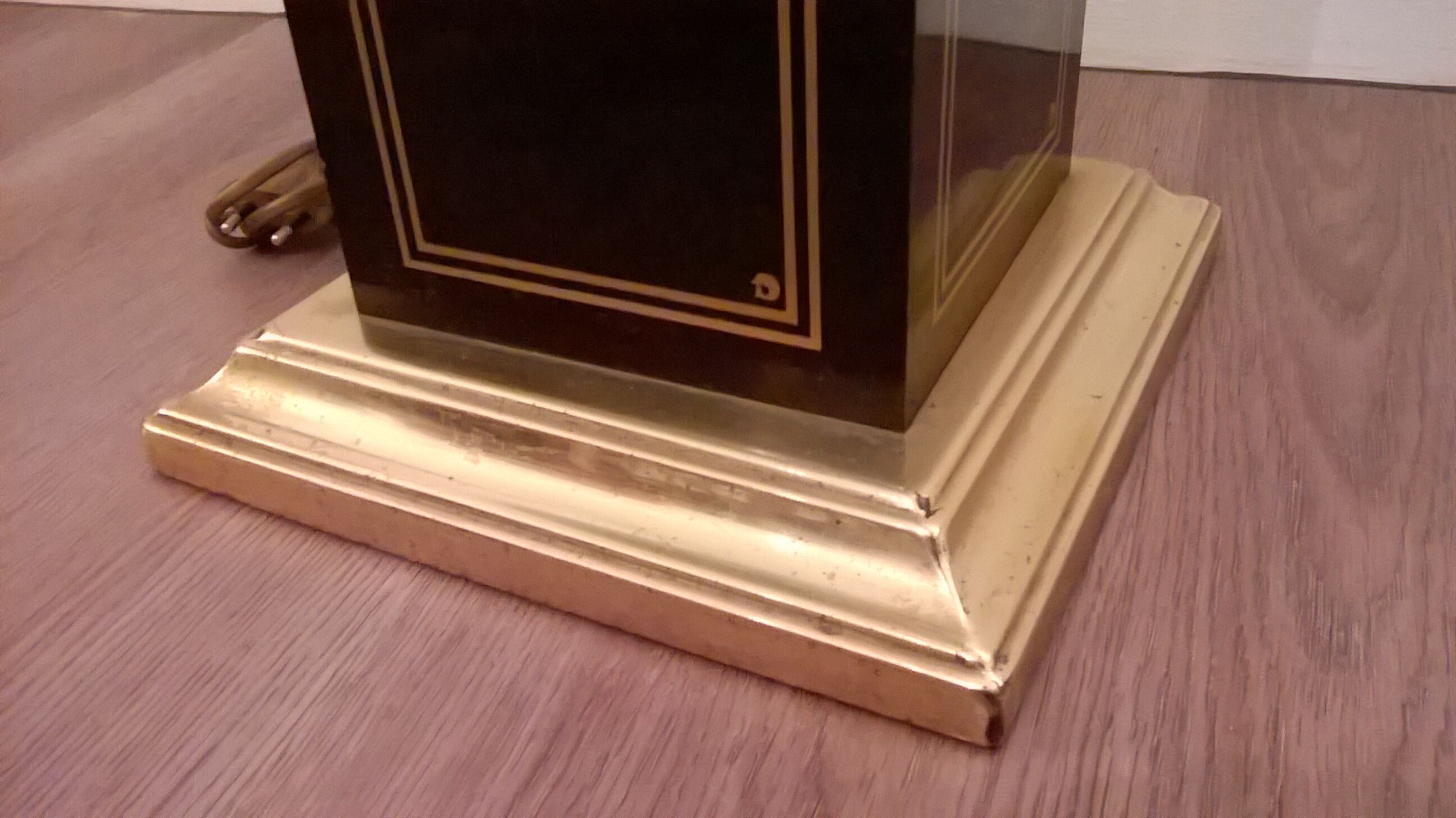 Lamppost Le Dauphin year 80 vintage