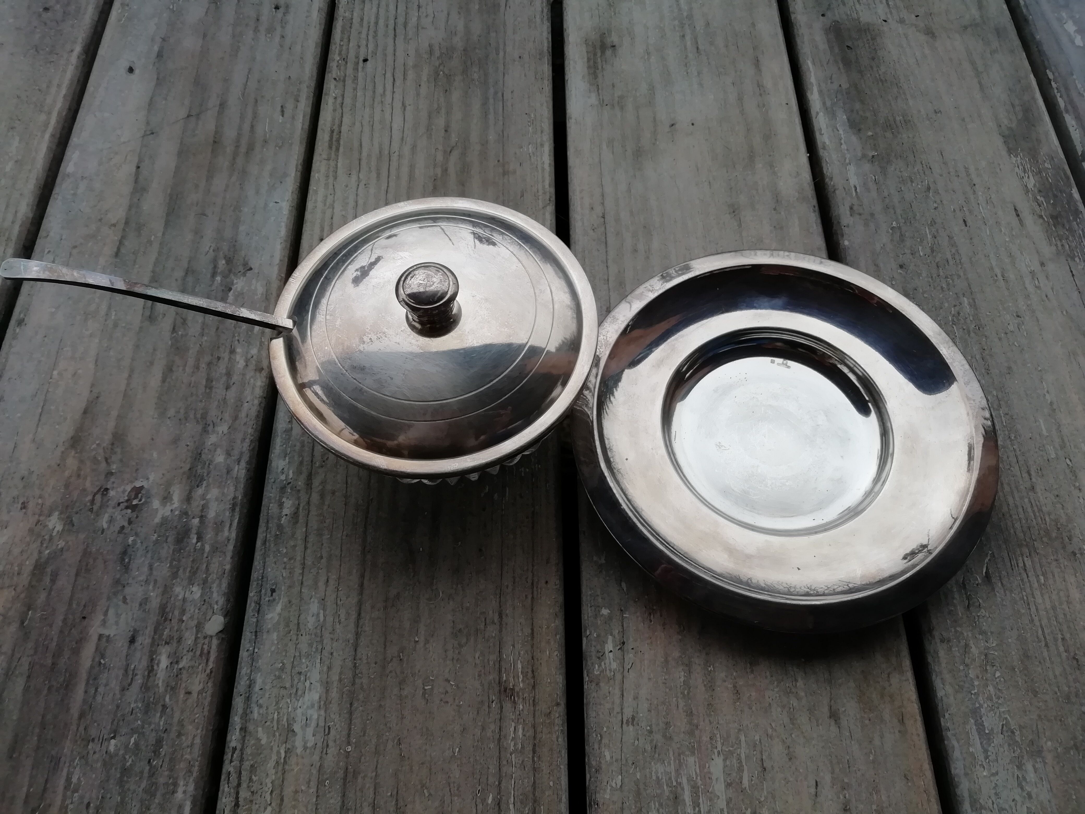 Coupelle verre sur assiette métal argentée