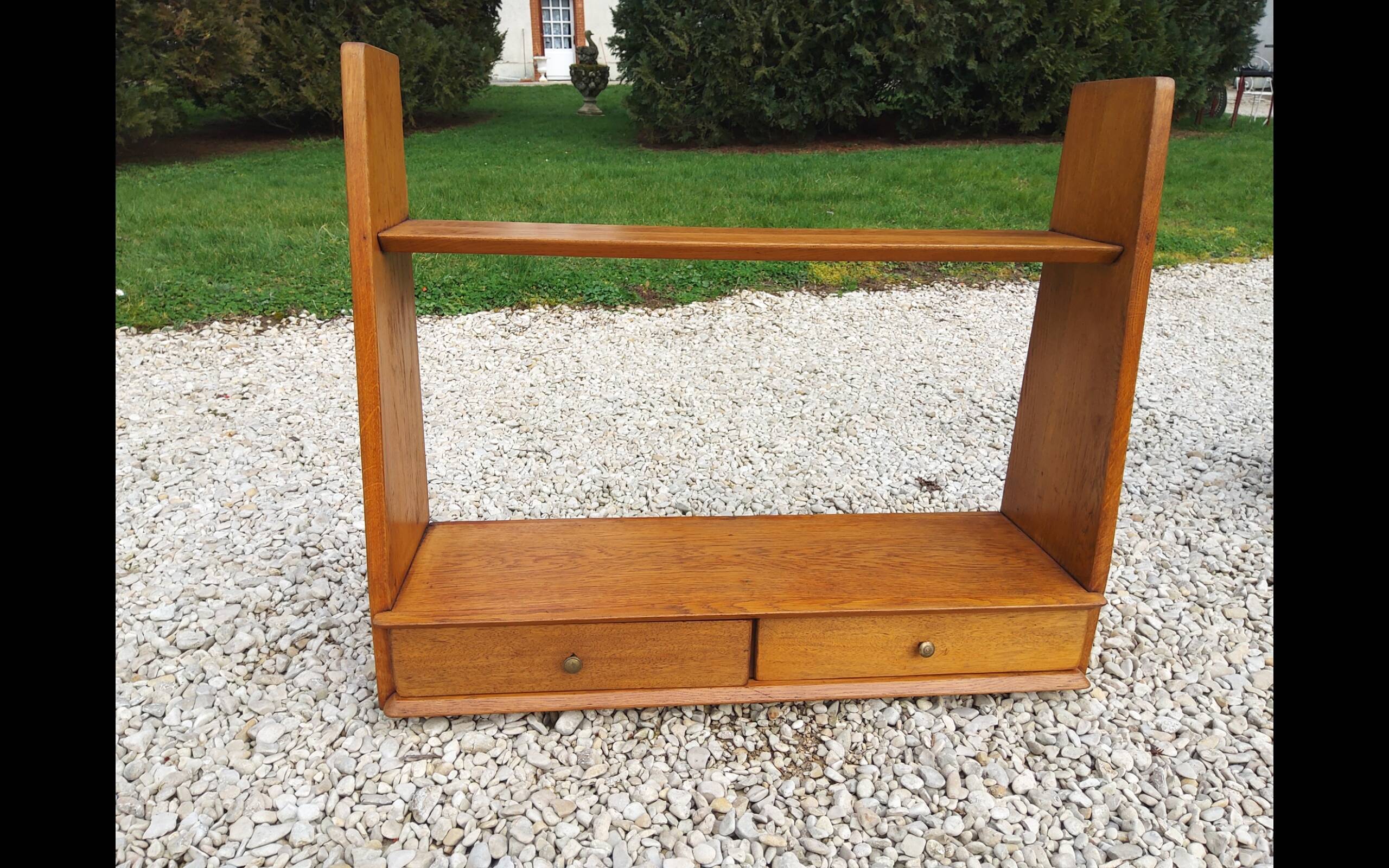 Marcel Gascoin shelf