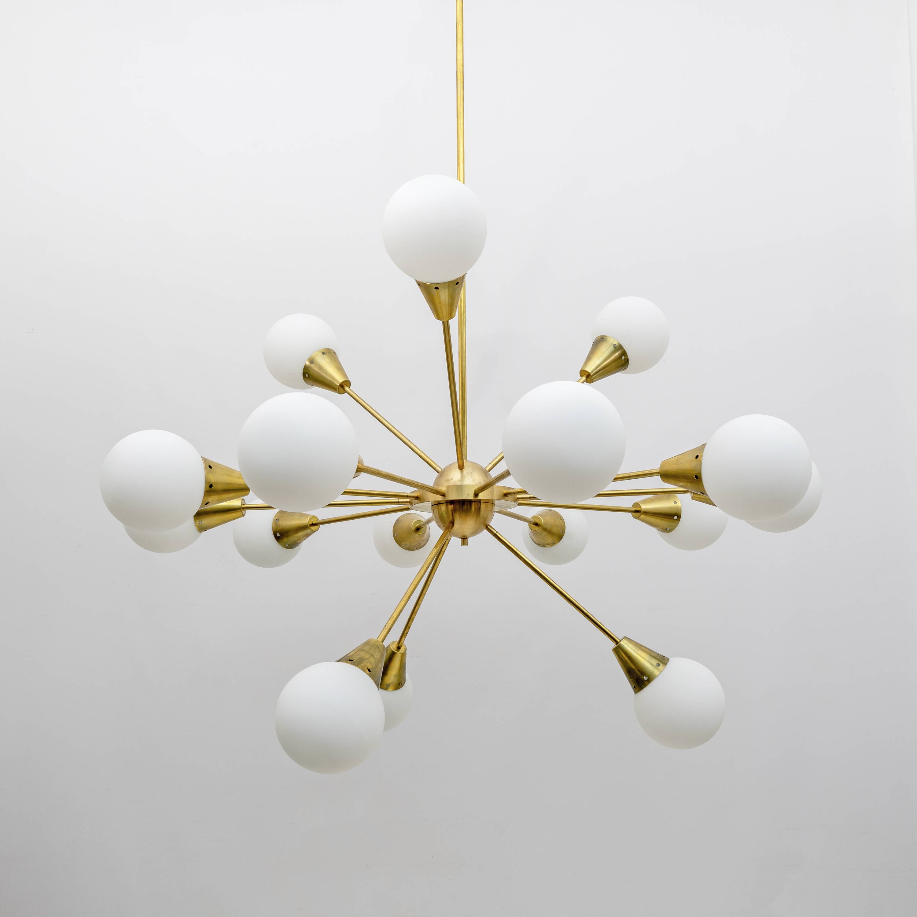 Mid-Century Modern Italian Brass and Glass Opaline Large Sputnik Chandelier