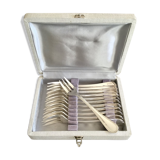 12 christofle spatours cake forks