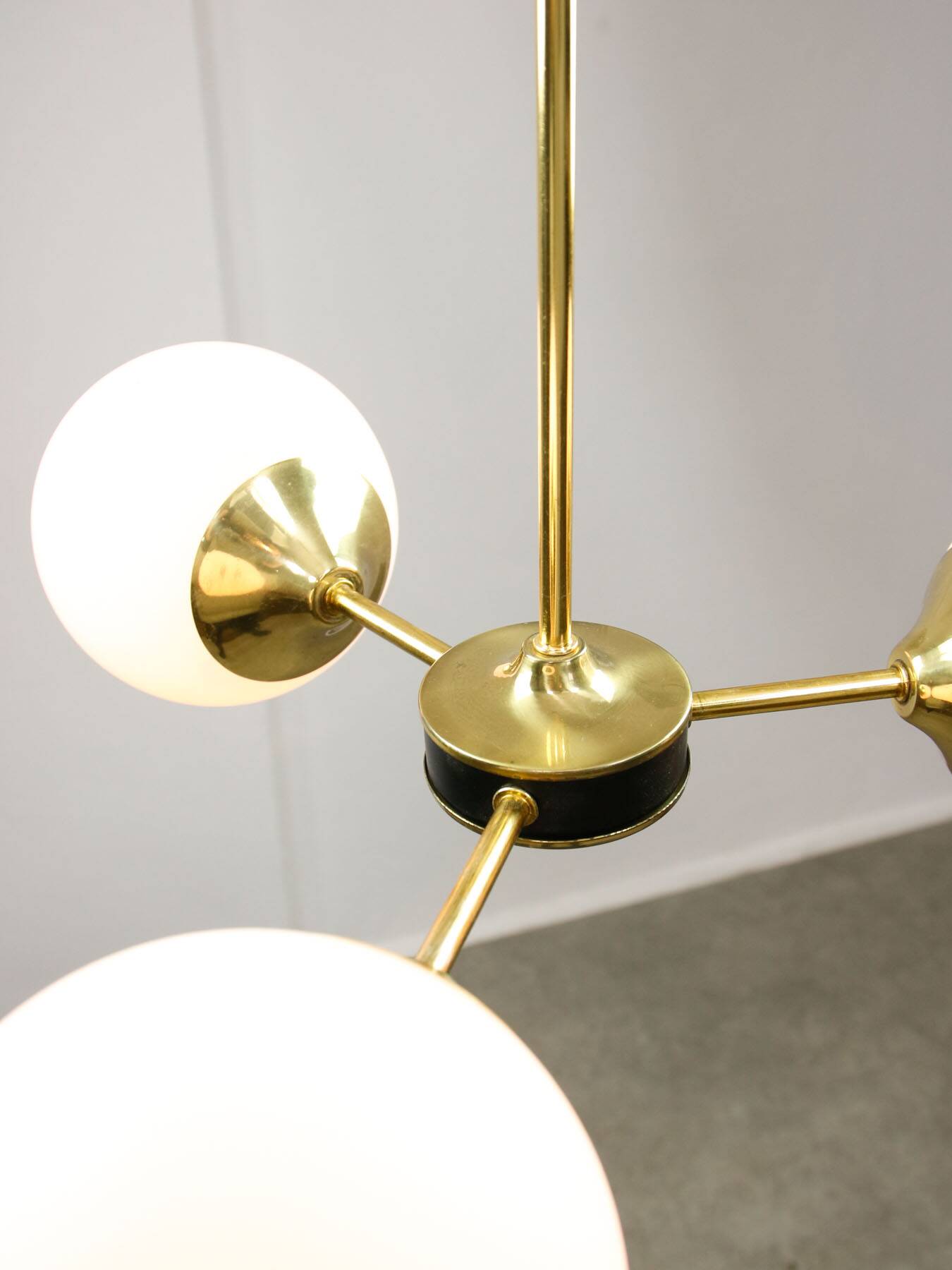 Mid-Century Modern Italian Chandelier in Brass and Opaline Glass, 1960s