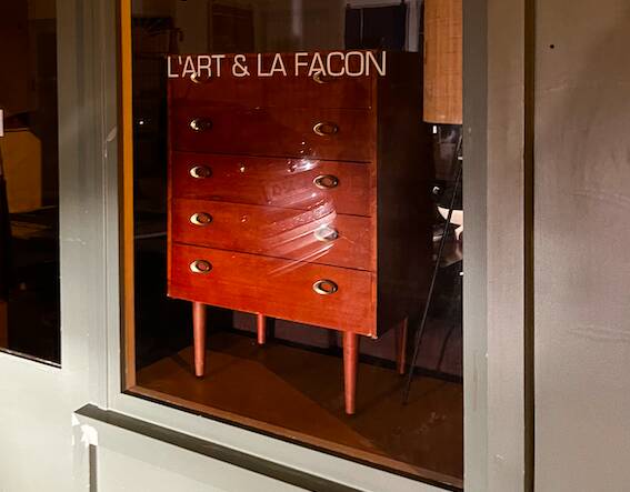 Vintage chiffonier with 5 drawers