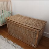 Wicker trunk