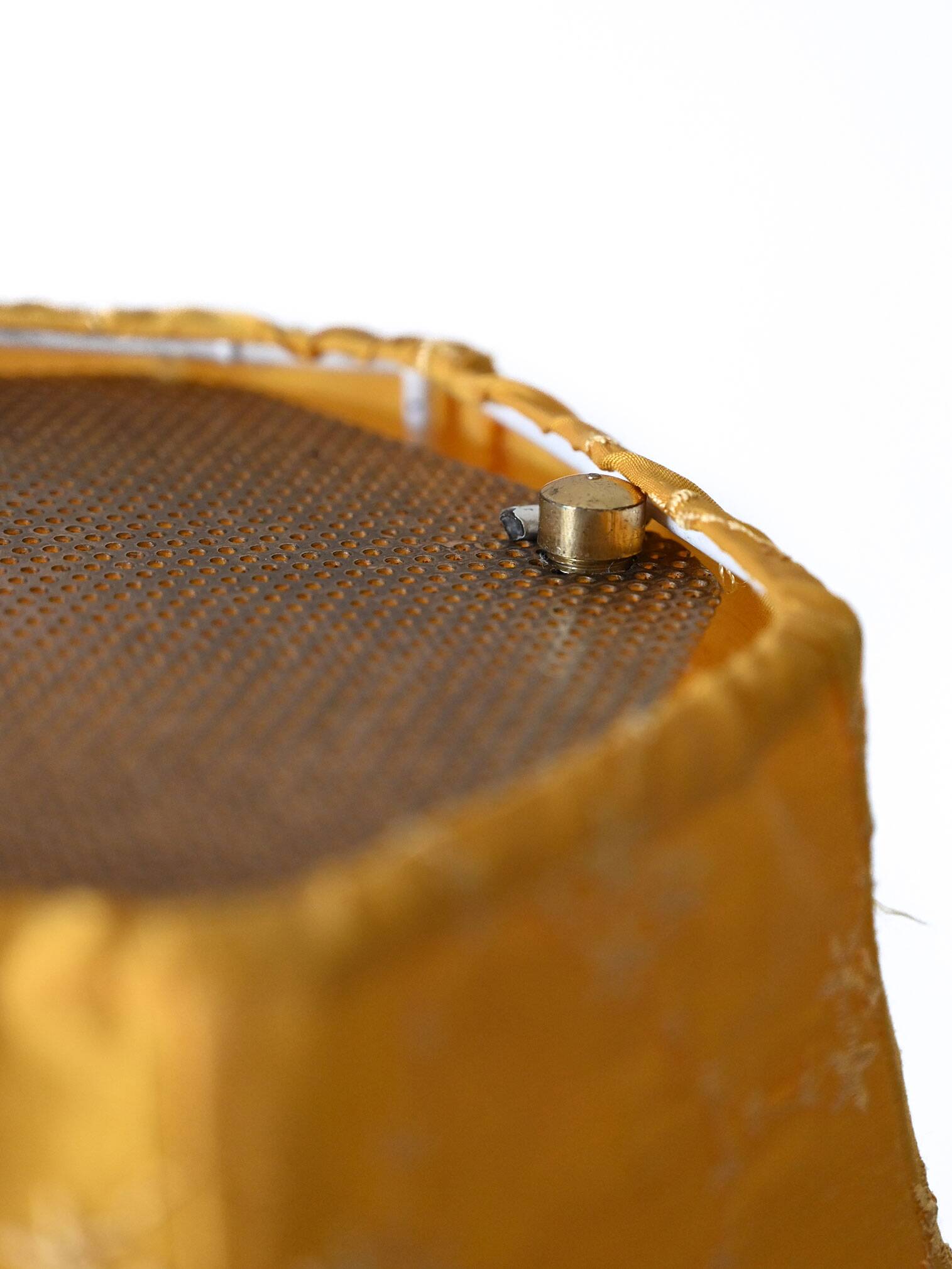 Lampadaire vintage en métal doré avec abat-jour jaune