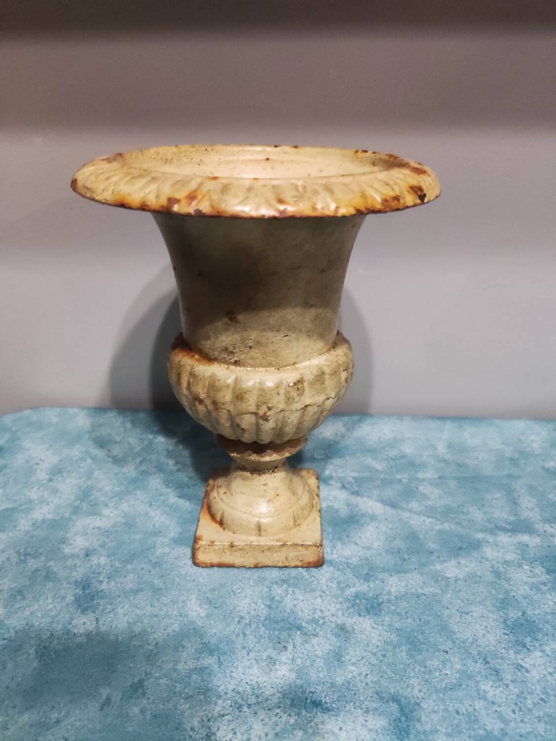 19th century cast iron Medici vase for the garden