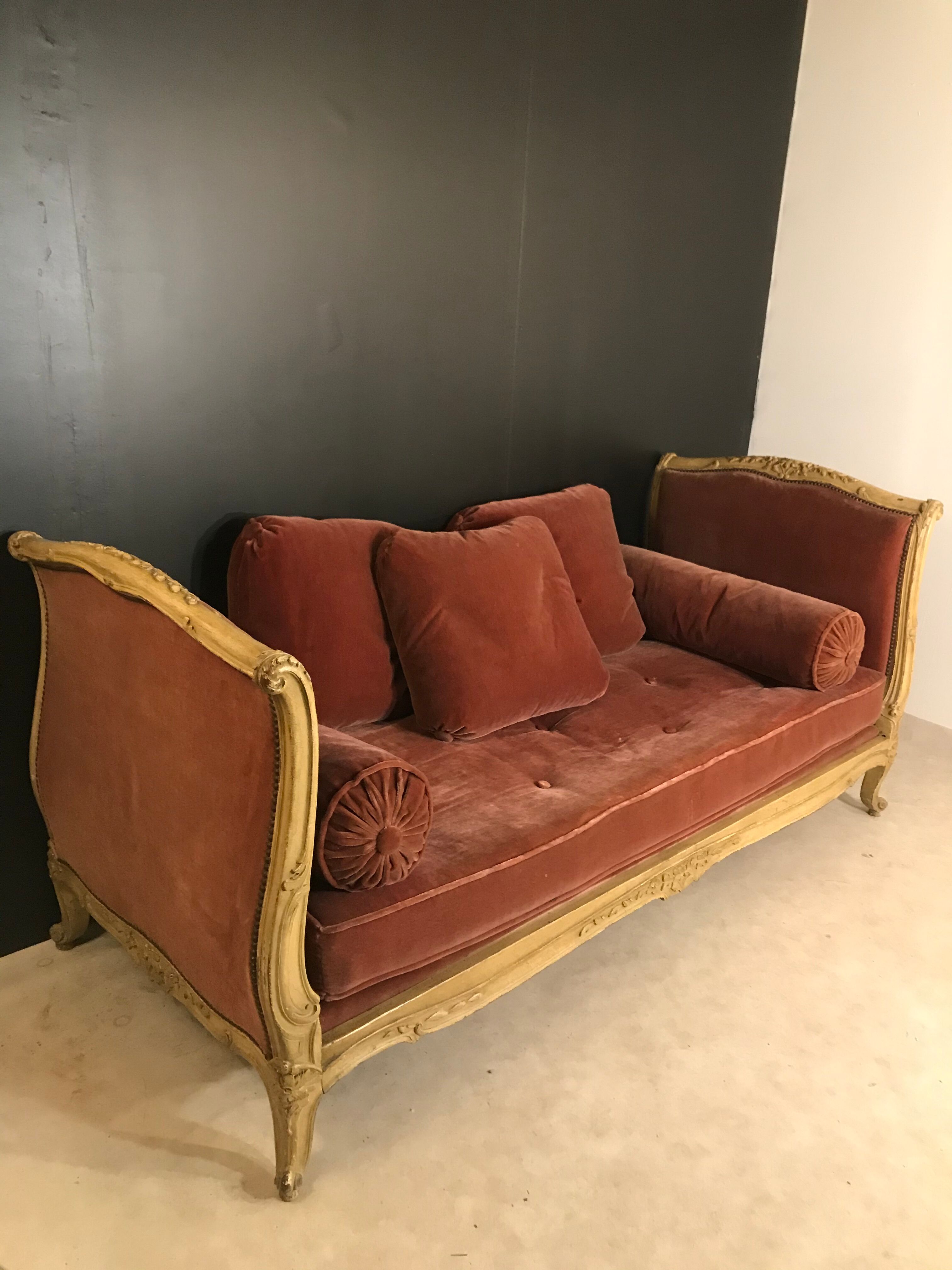 Louis XV style rest bed