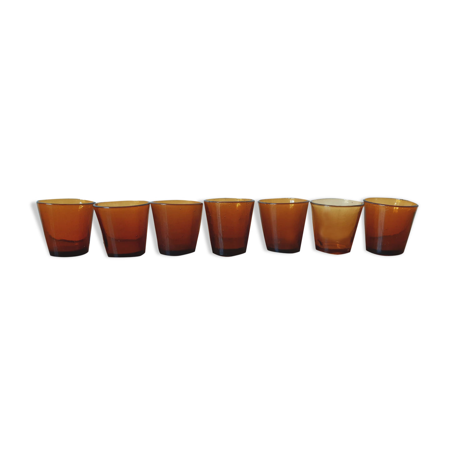 Lot de 7 verres ambrés