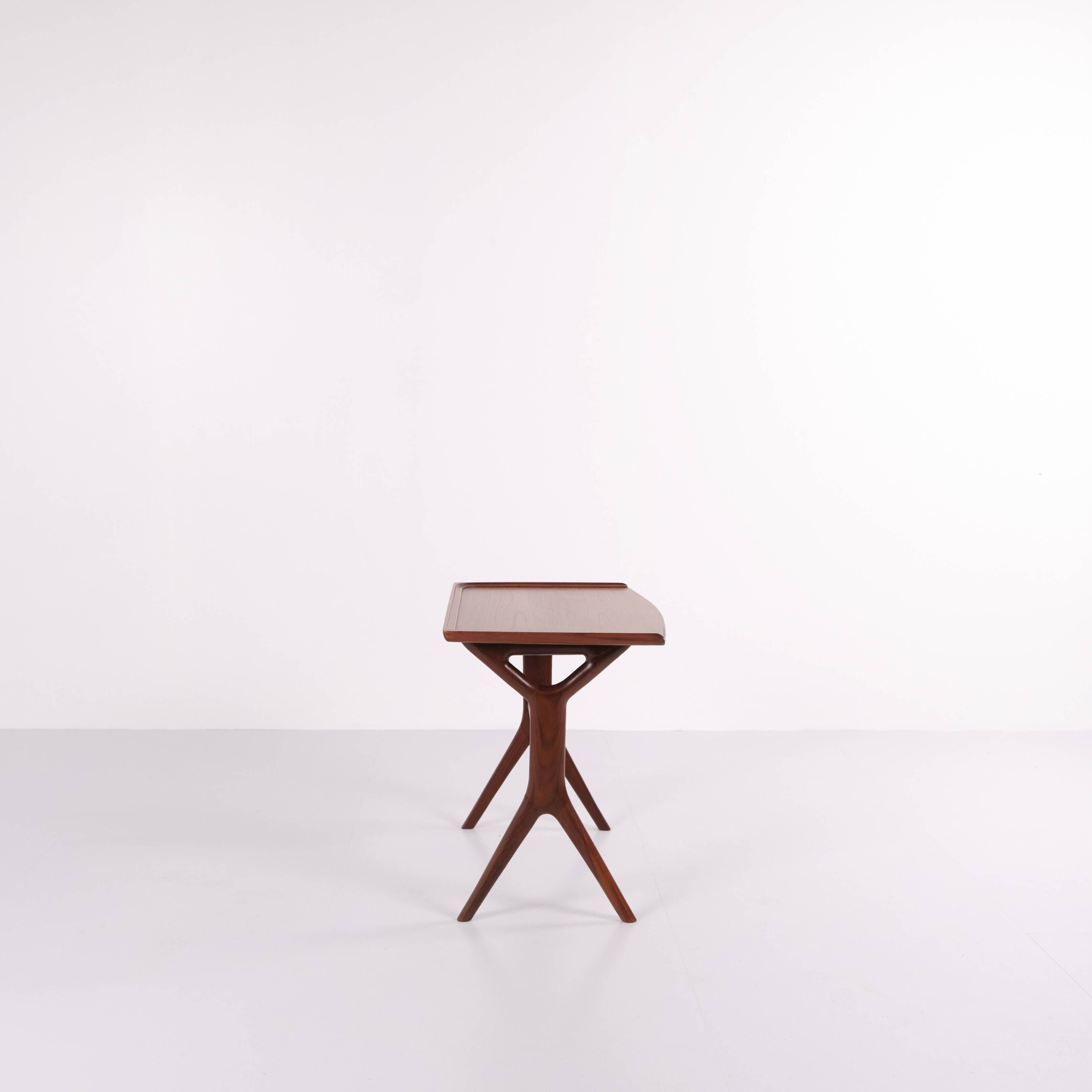 Side table - Teak wood - Danish design - Johannes Andersen - 1960s