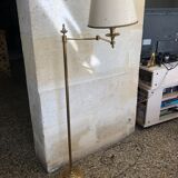 Floor lamp with articulated arm