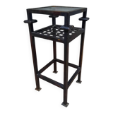 Metal saddle