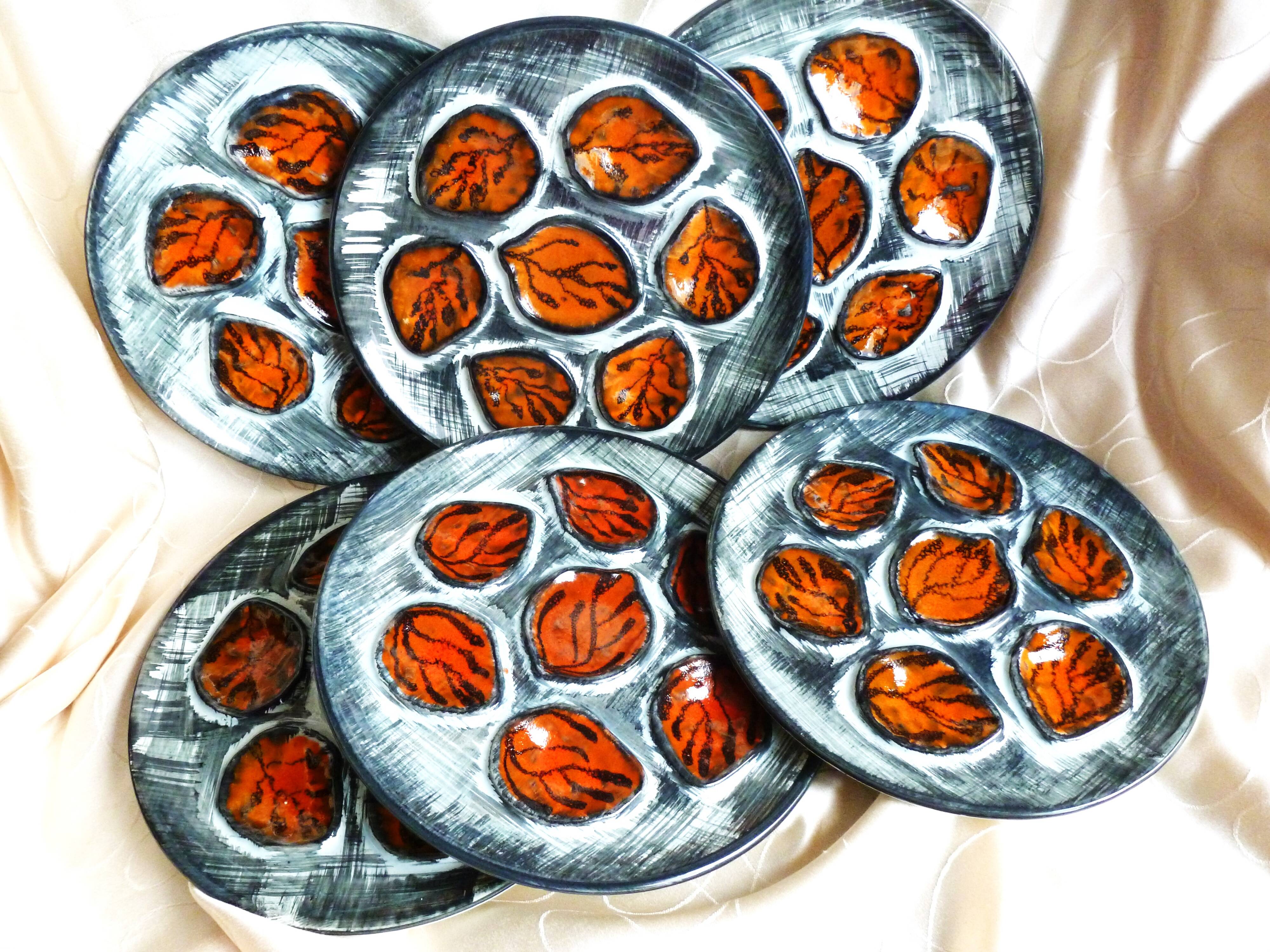 Hand-painted oyster plates - Plates from Pornic, France