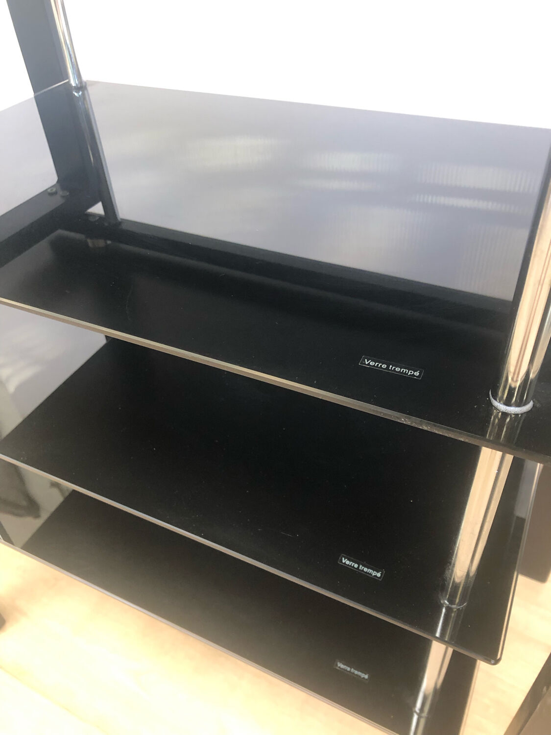 High black metal shelf with 3 tempered glass shelves