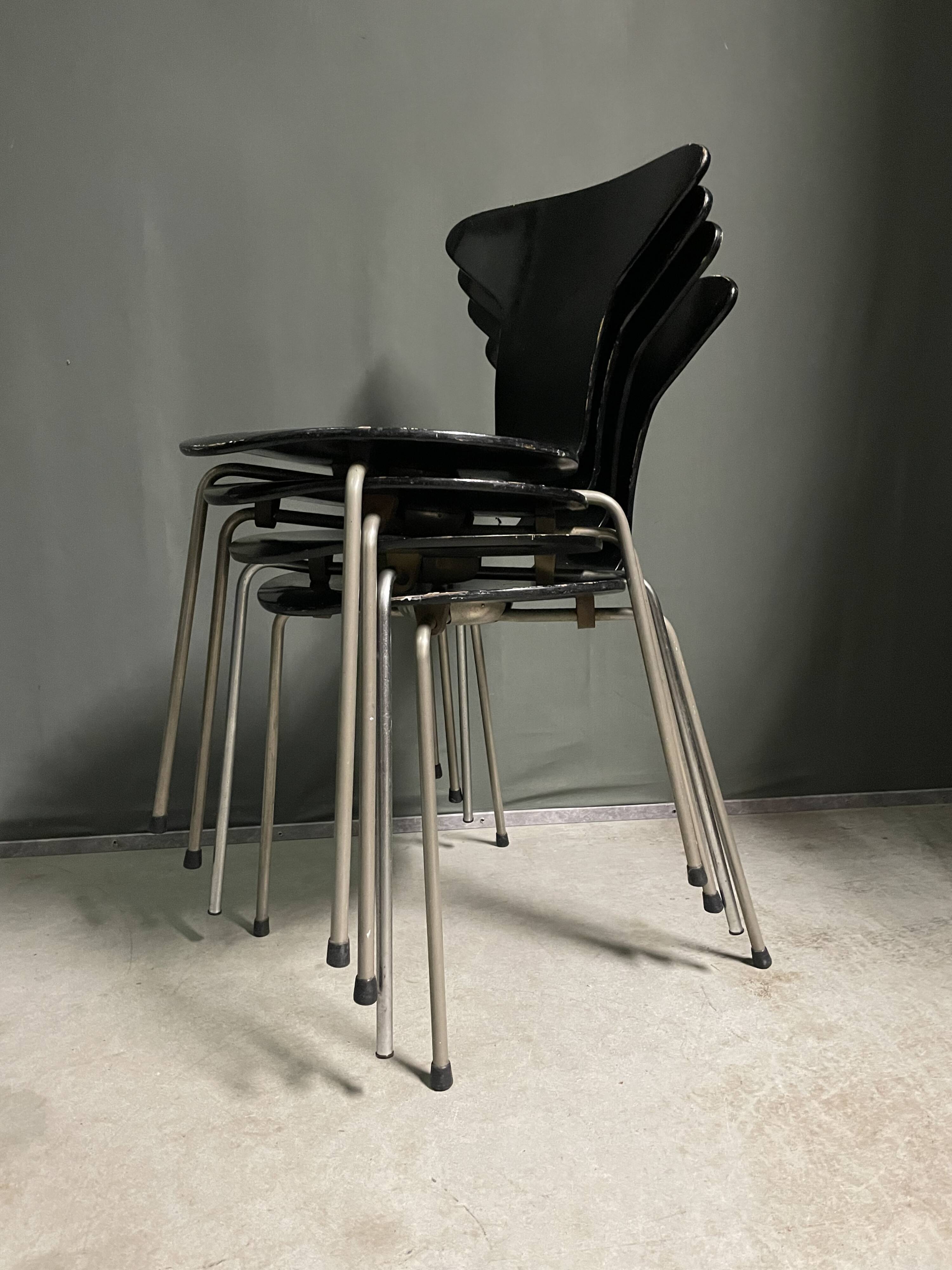 Set of 4 Mosquito chairs by Arne Jacobsen 1960 for Fritz Hansen.